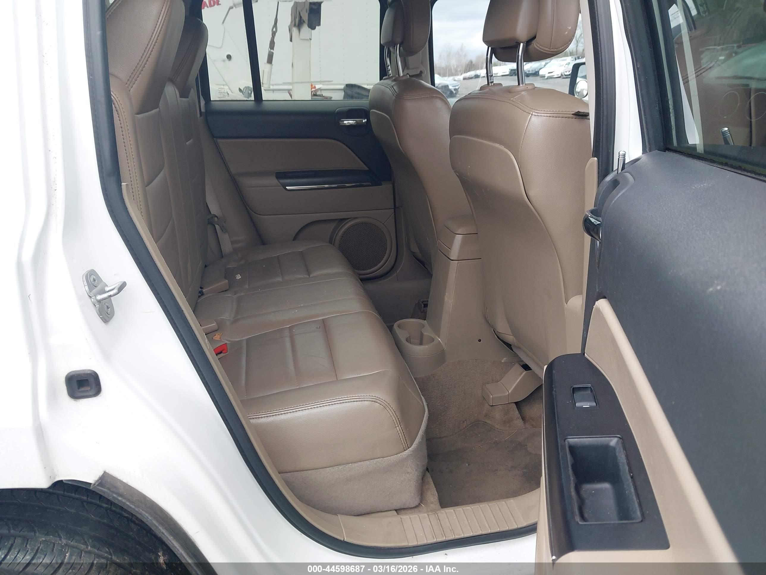 JEEP PATRIOT image 8