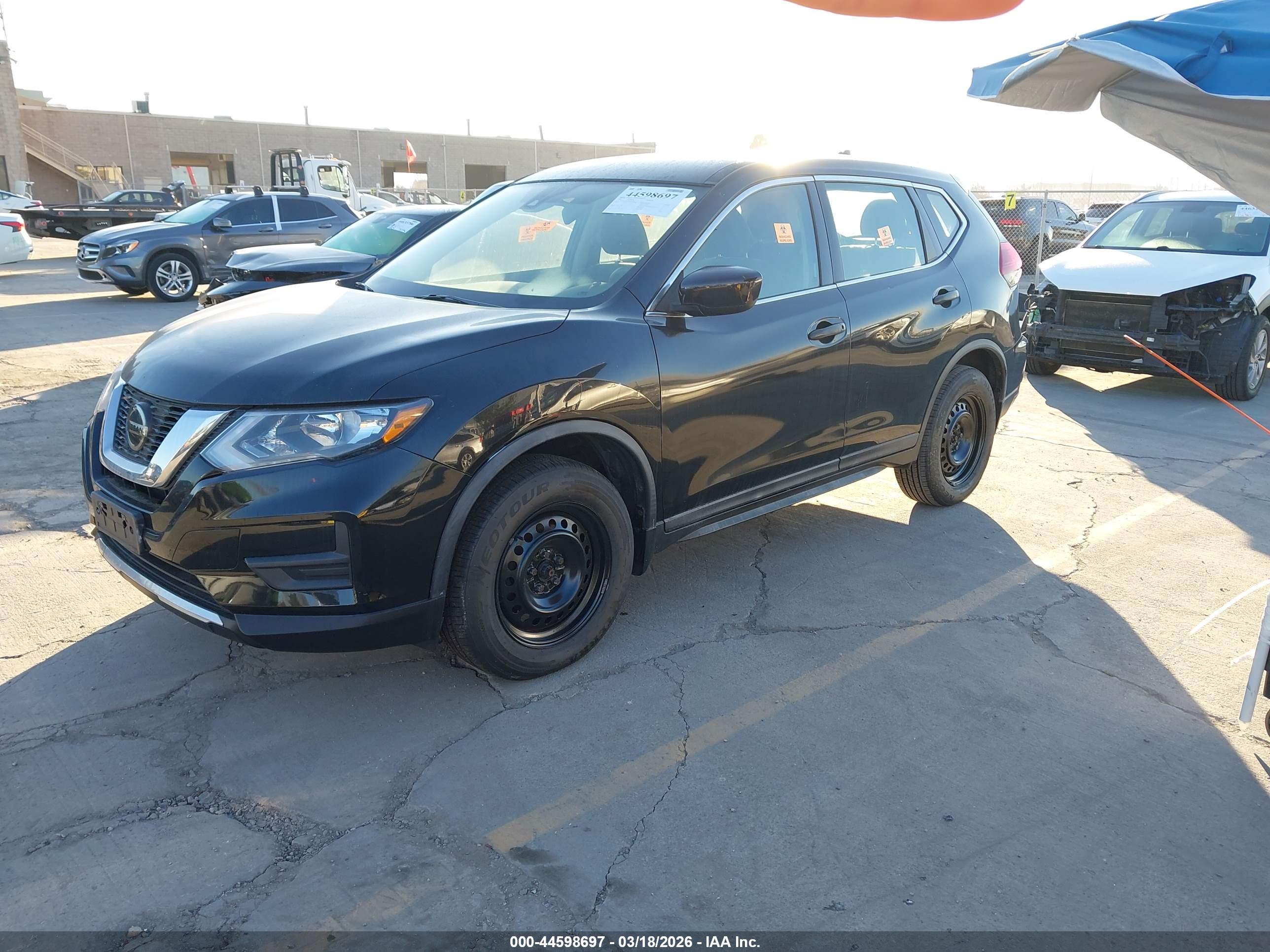 NISSAN ROGUE image 2