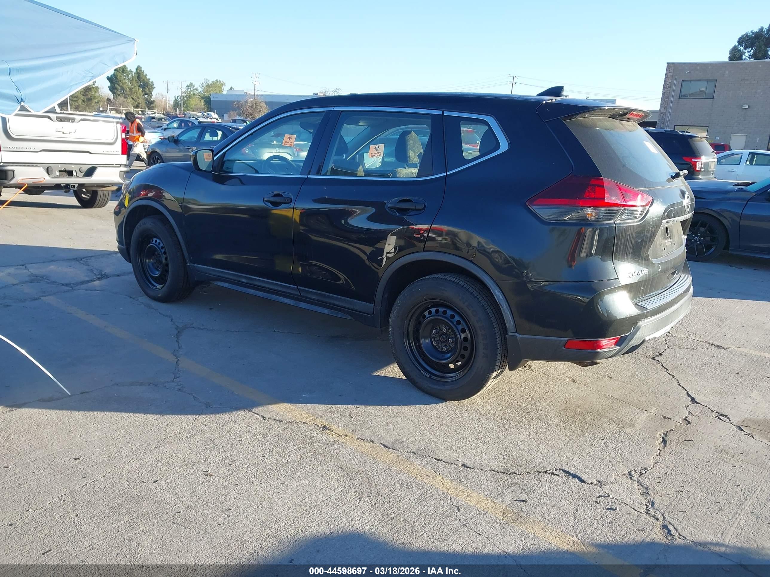NISSAN ROGUE image 3