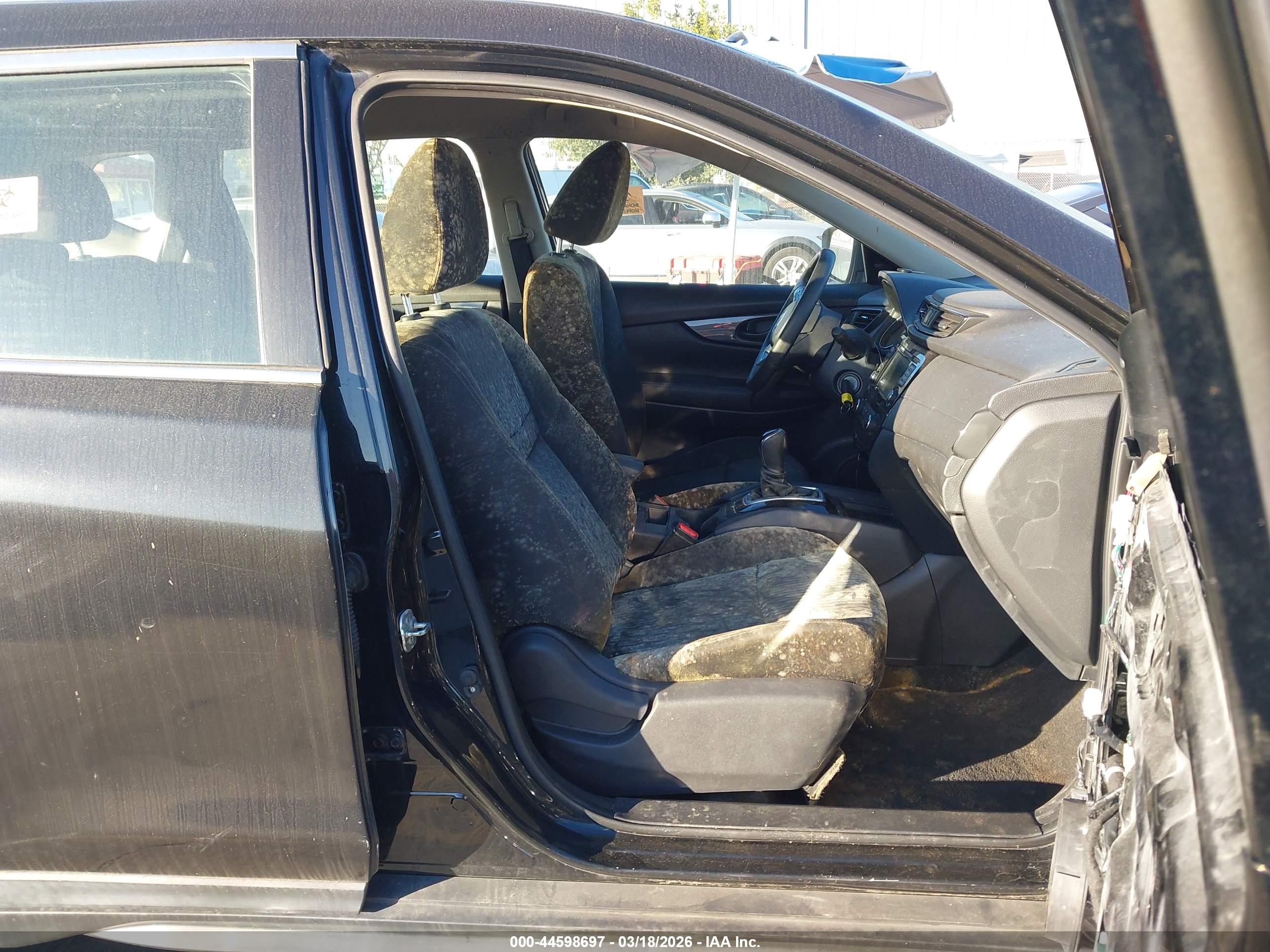 NISSAN ROGUE image 5
