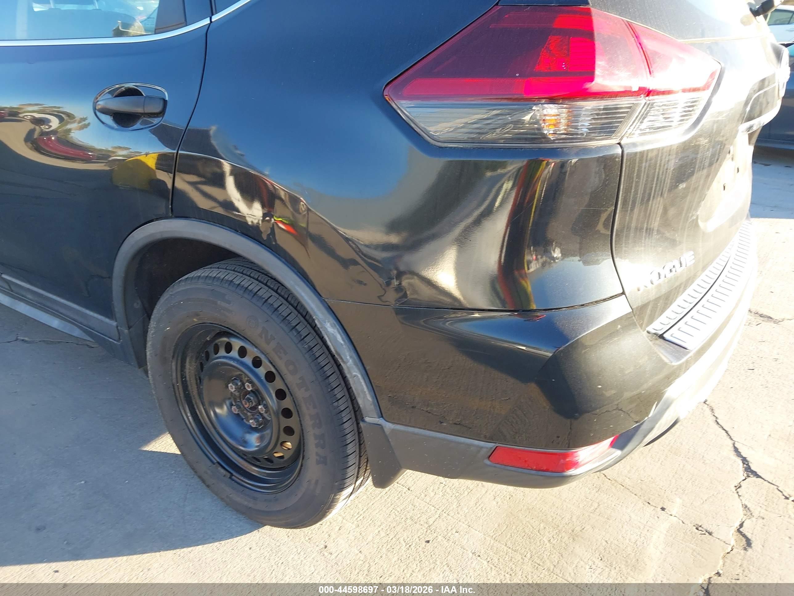NISSAN ROGUE image 6