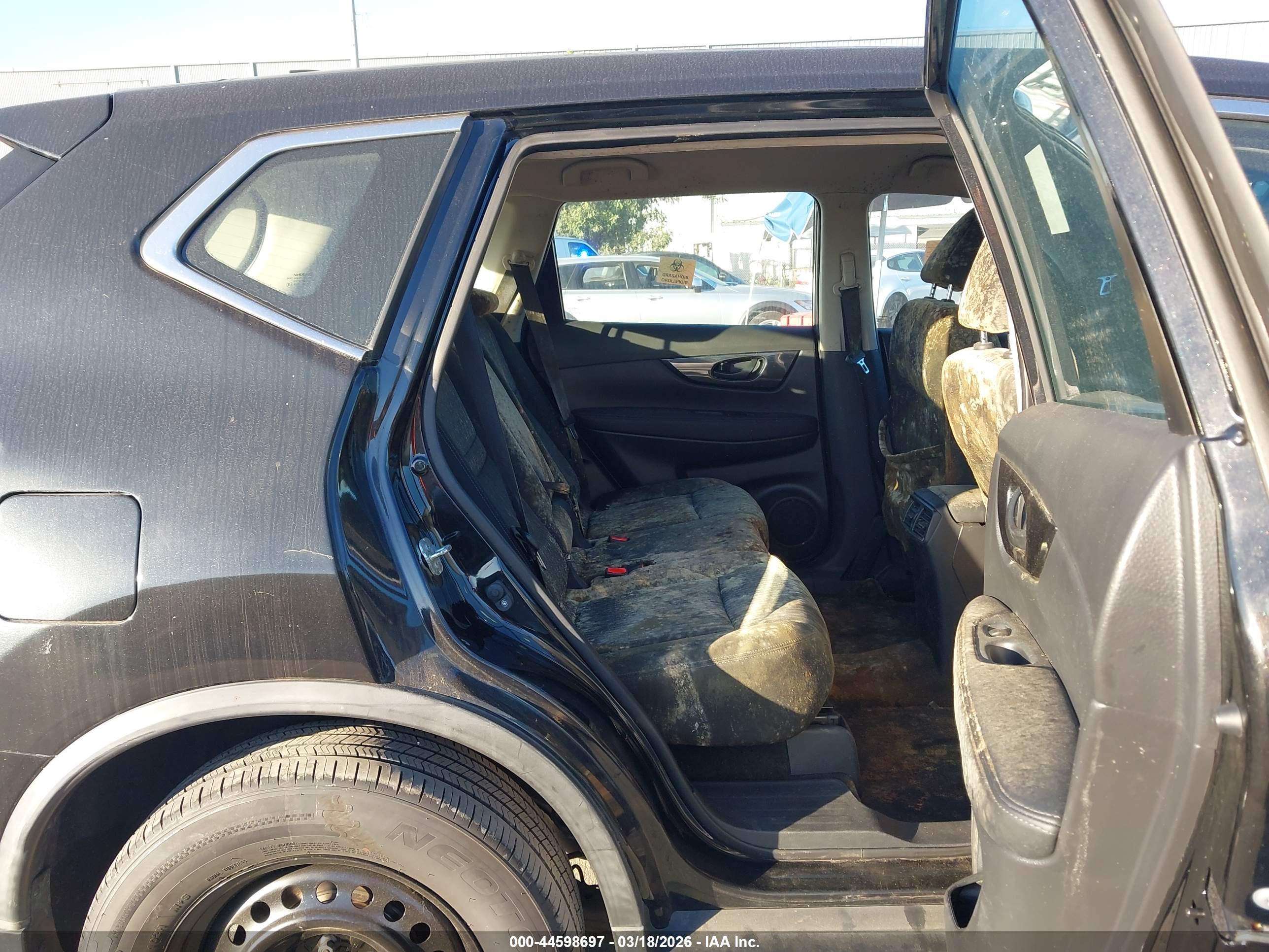 NISSAN ROGUE image 8