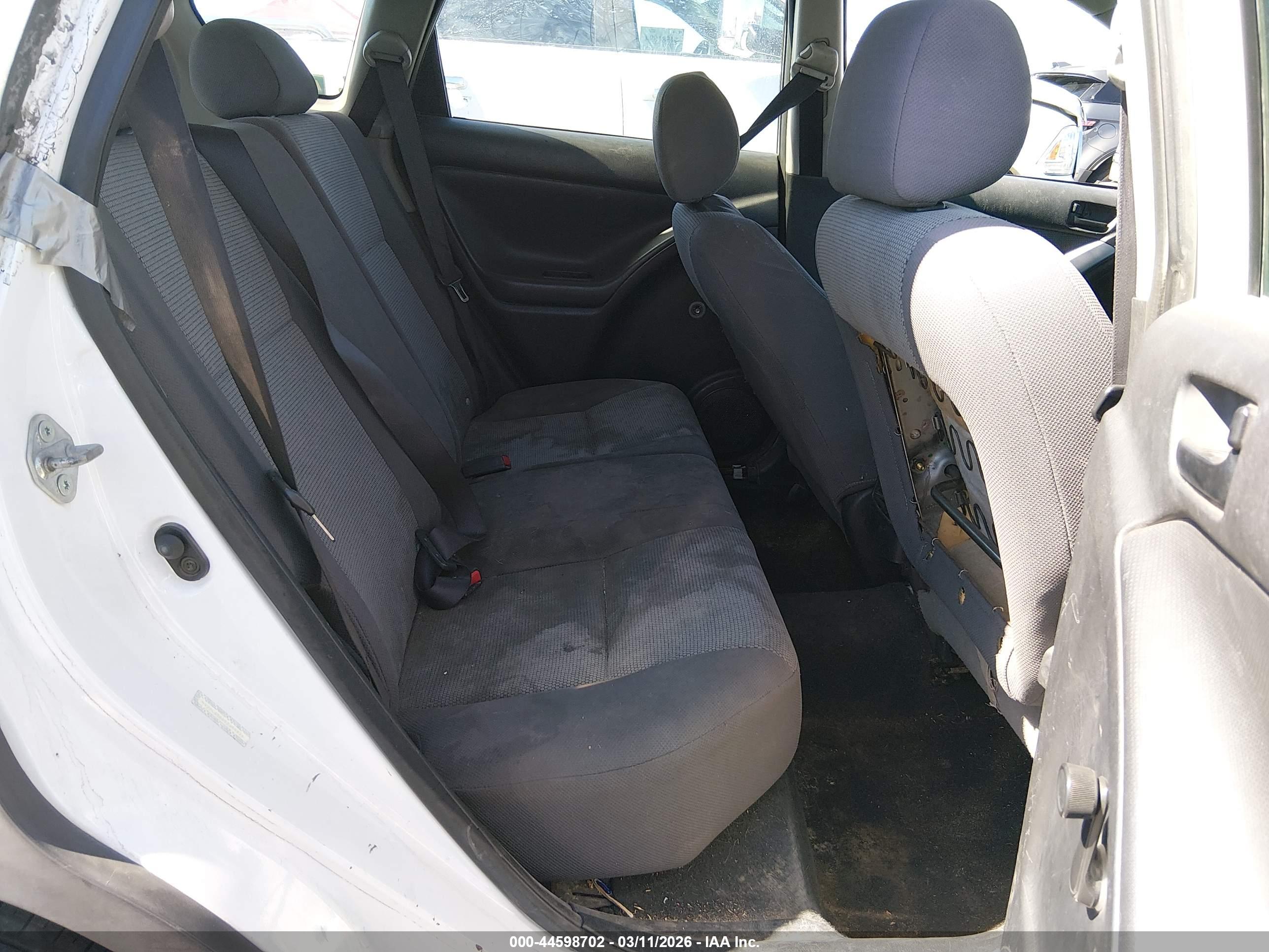 PONTIAC VIBE image 8