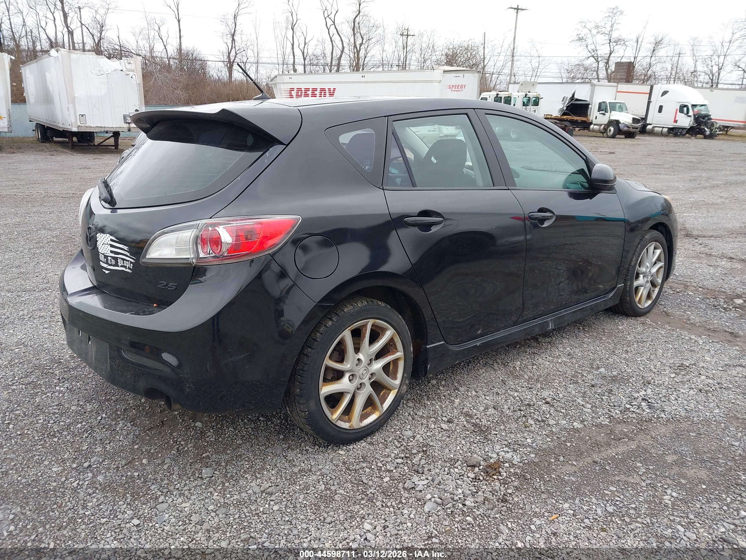 MAZDA MAZDA3 image 4