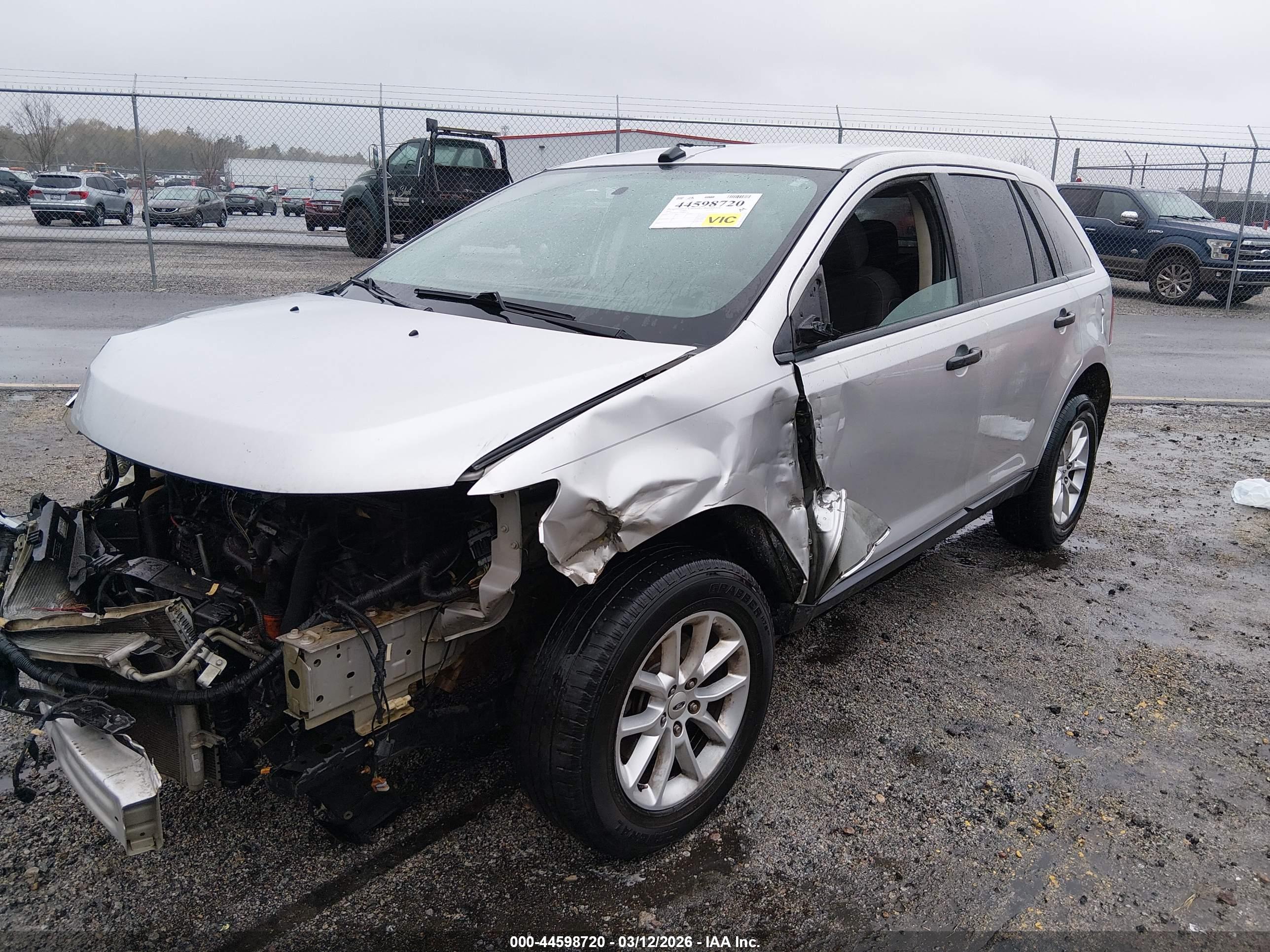 FORD EDGE image 2