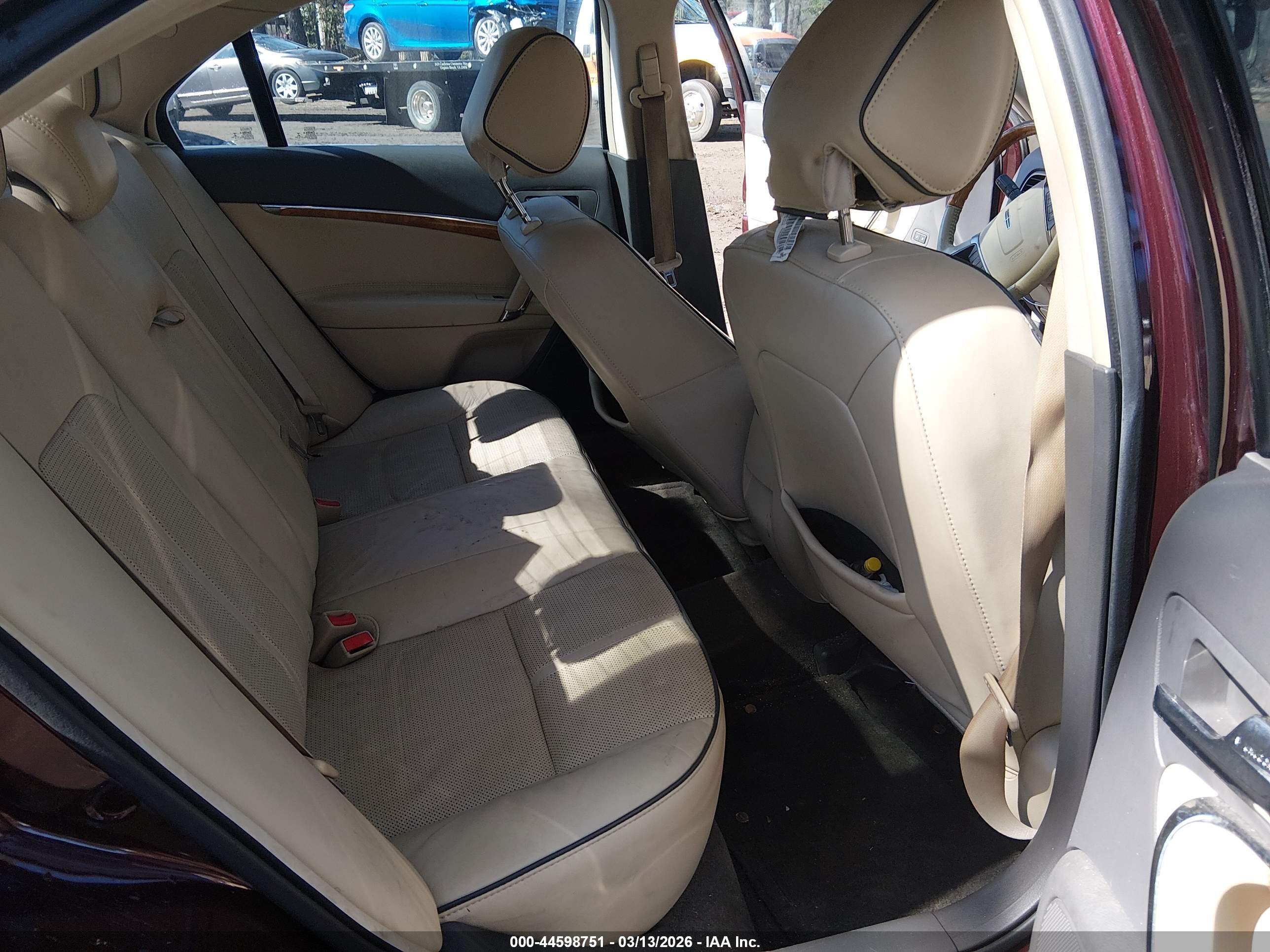 LINCOLN MKZ image 8
