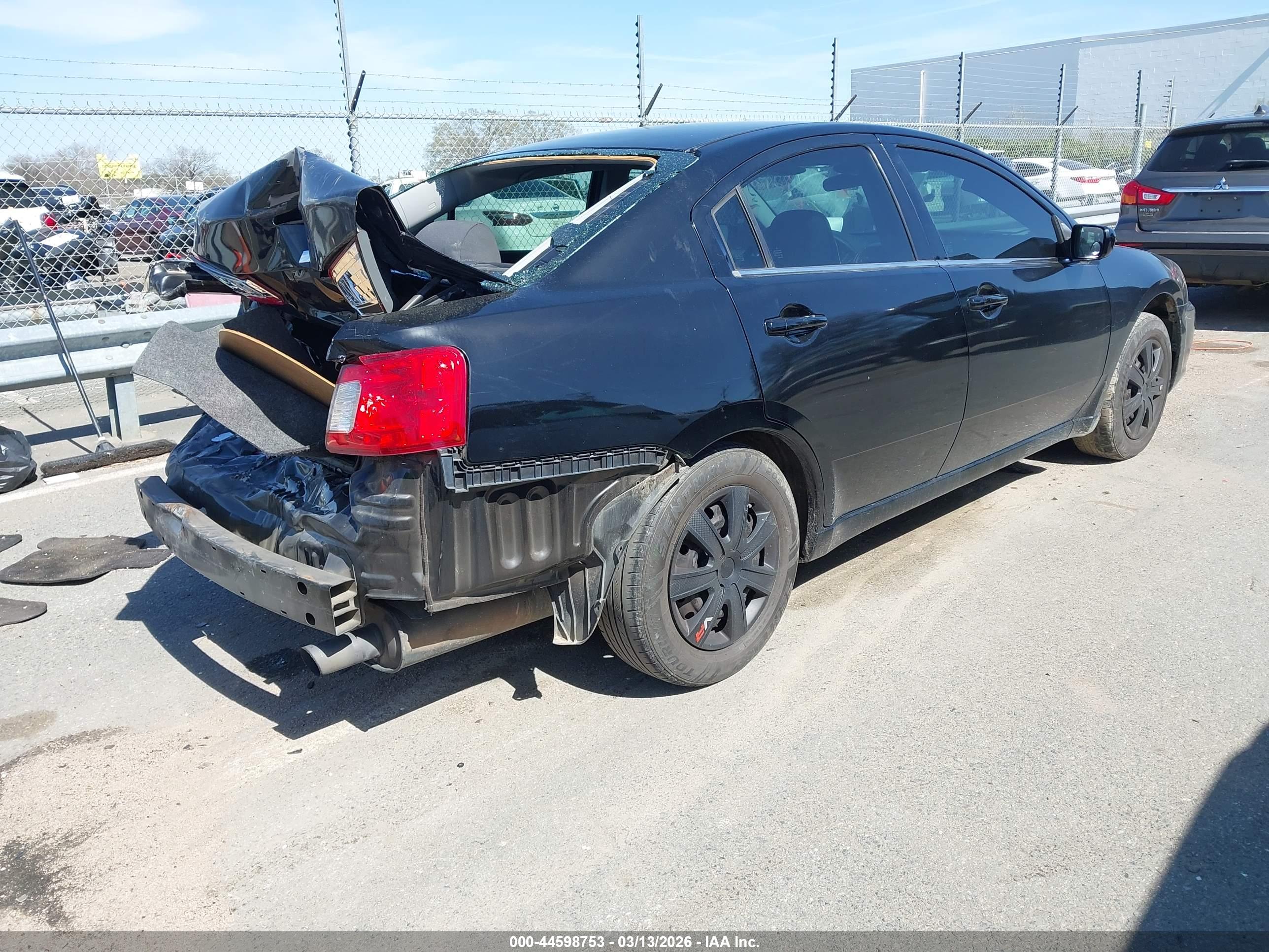 MITSUBISHI GALANT image 4