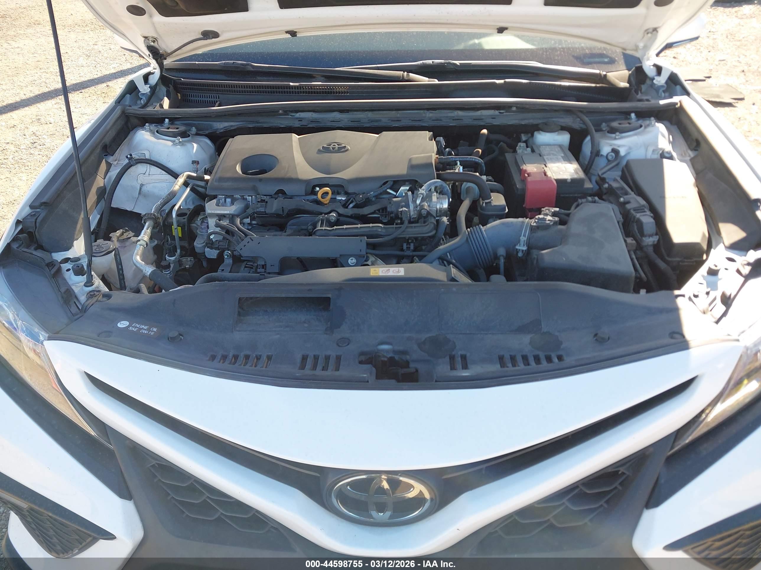 TOYOTA CAMRY image 10