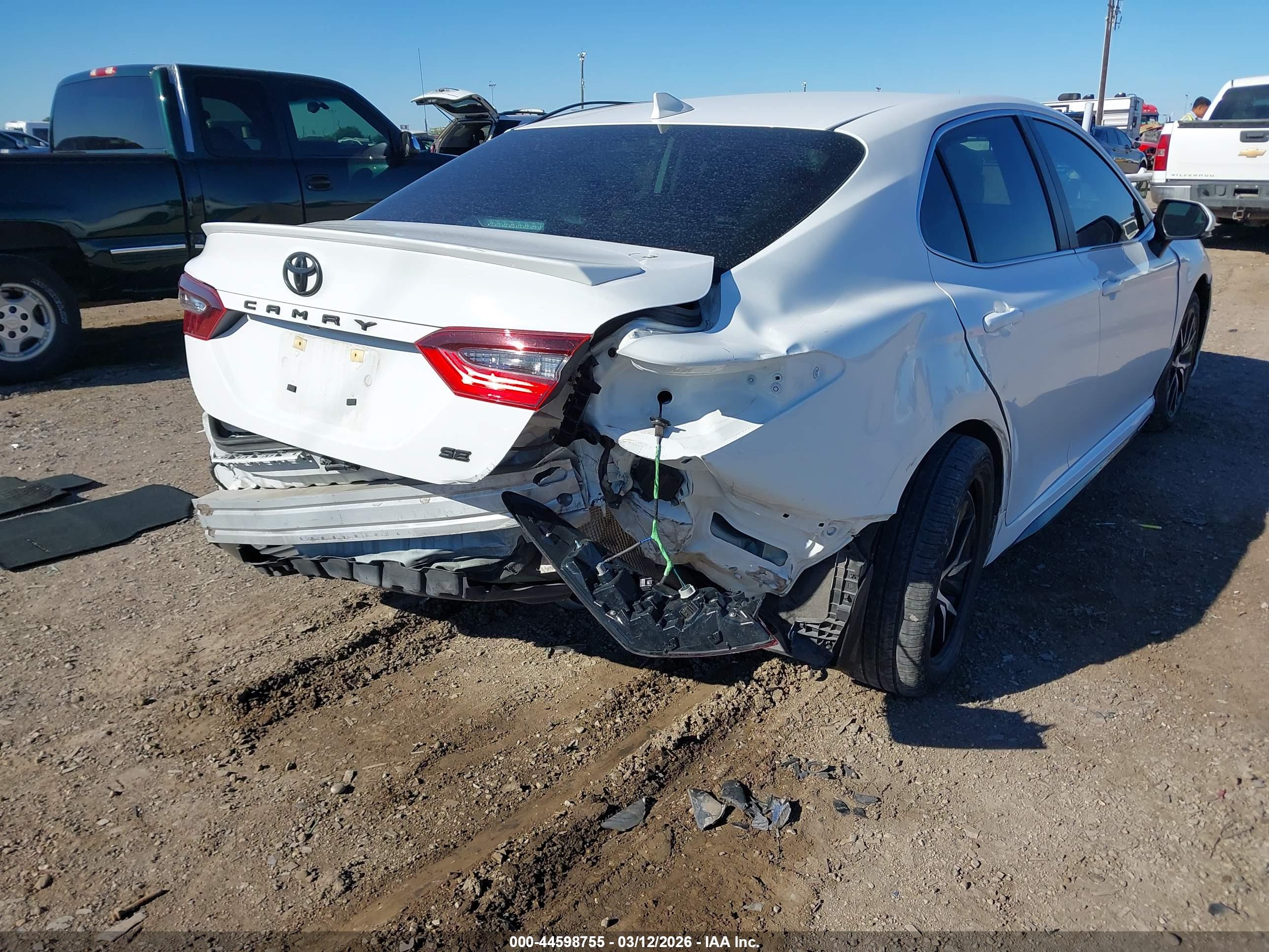 TOYOTA CAMRY image 6