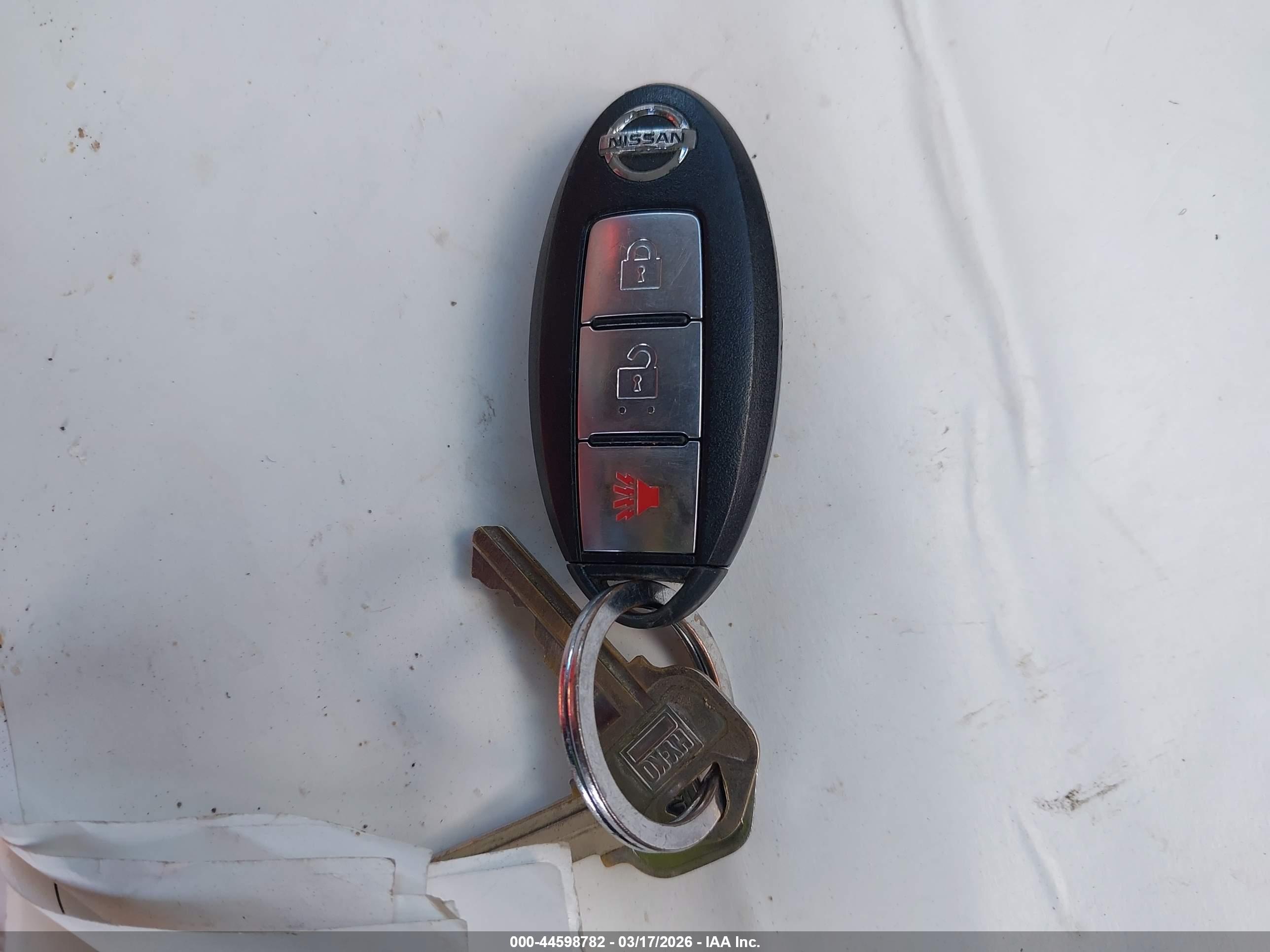 NISSAN ROGUE image 11