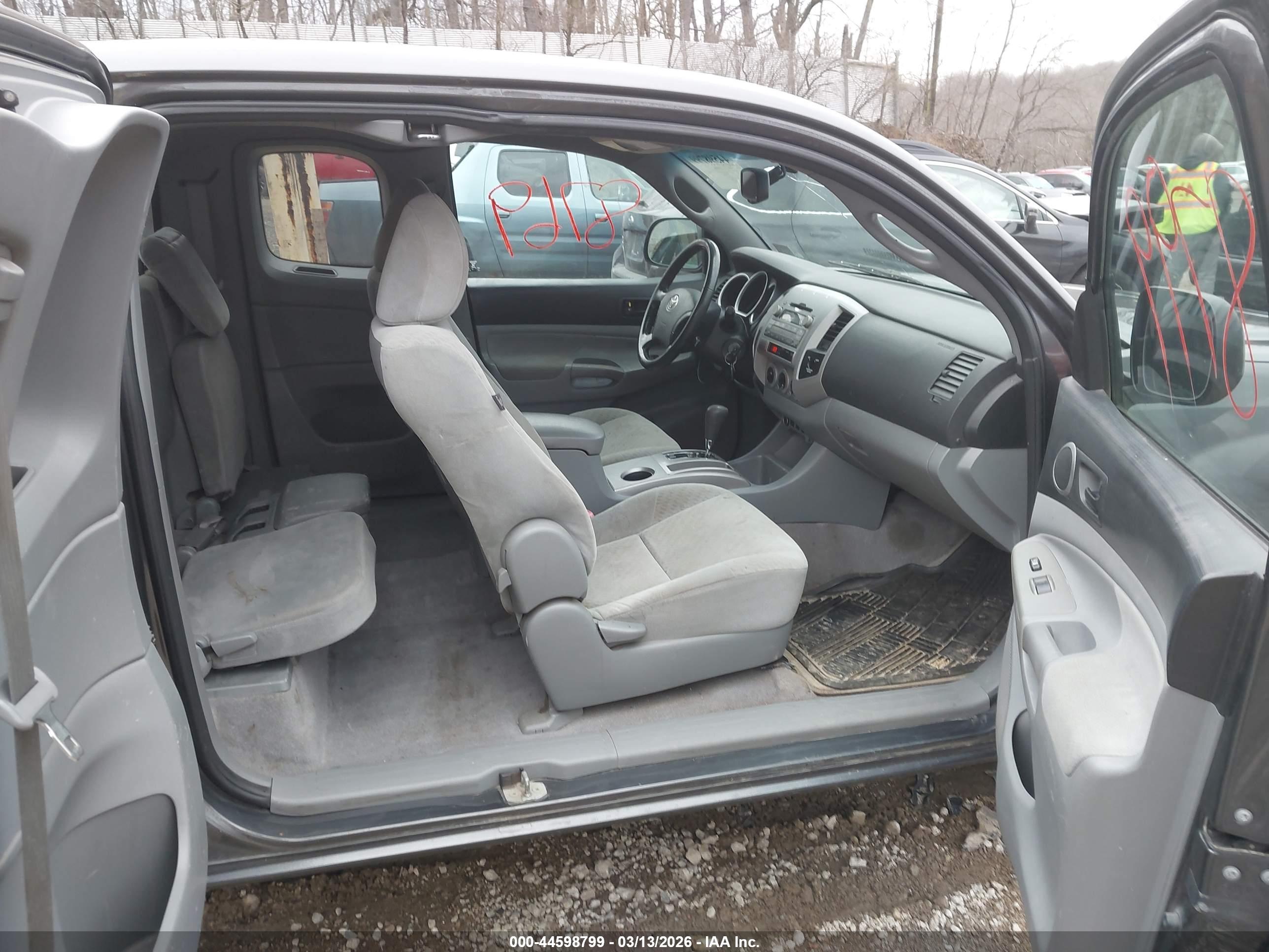 TOYOTA TACOMA image 5