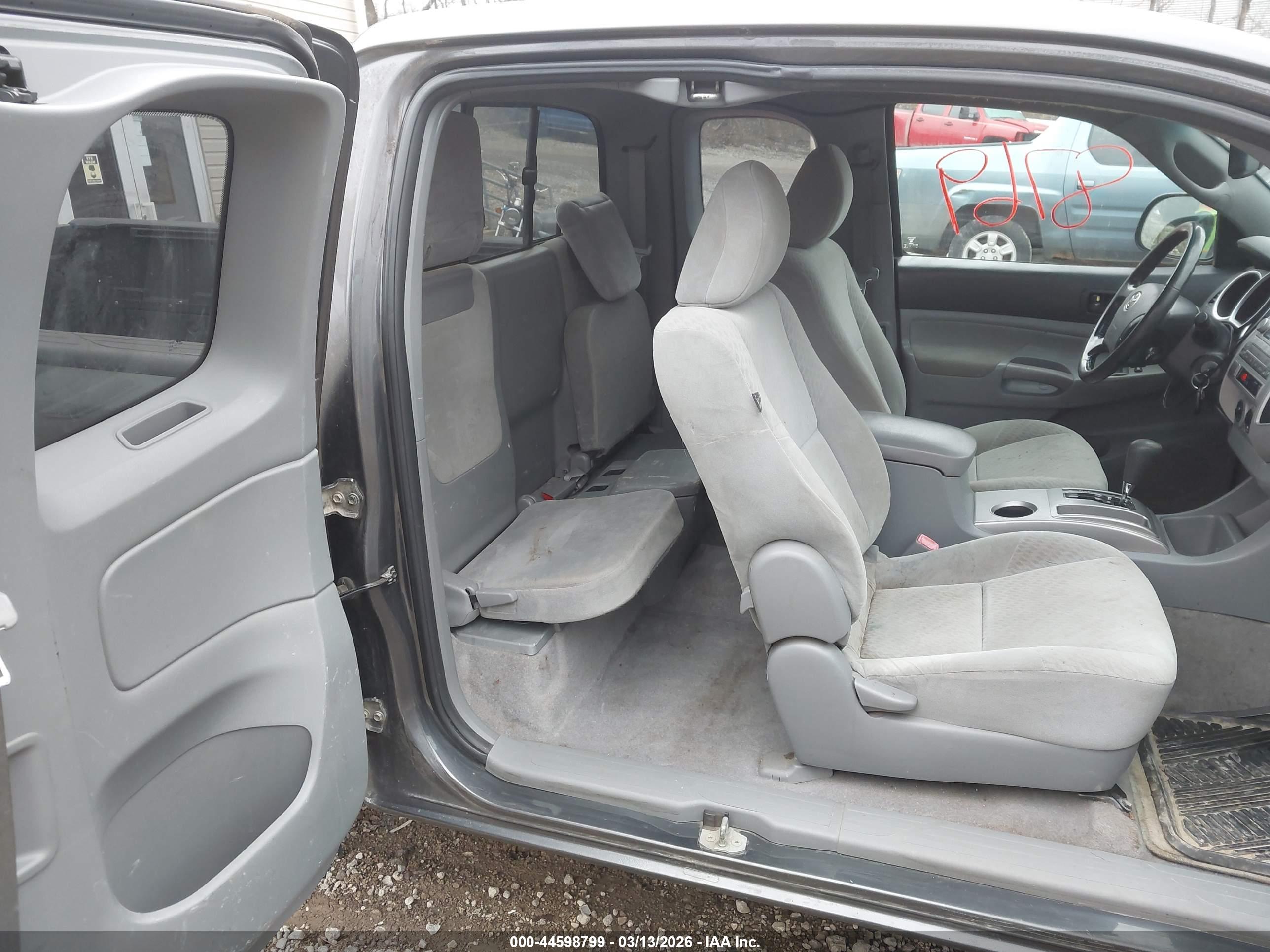 TOYOTA TACOMA image 8