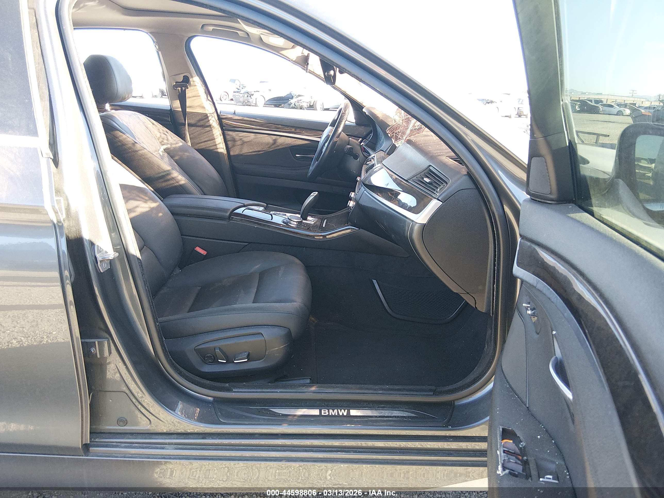 BMW 528I image 5