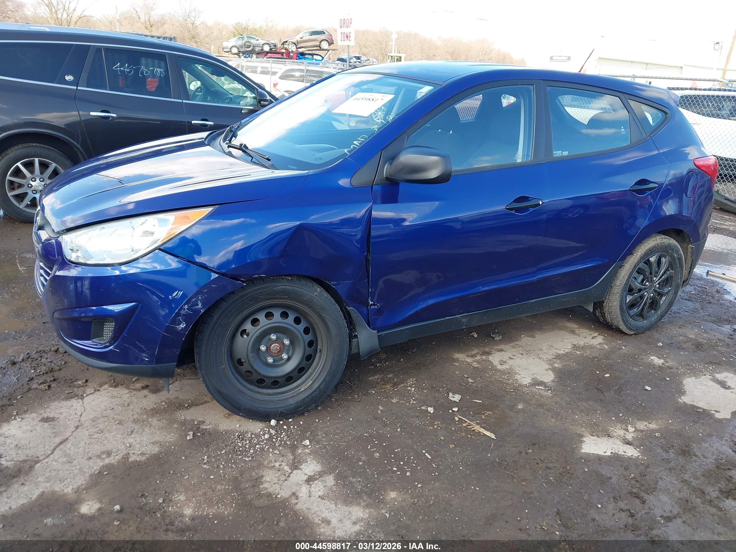 HYUNDAI TUCSON image 2