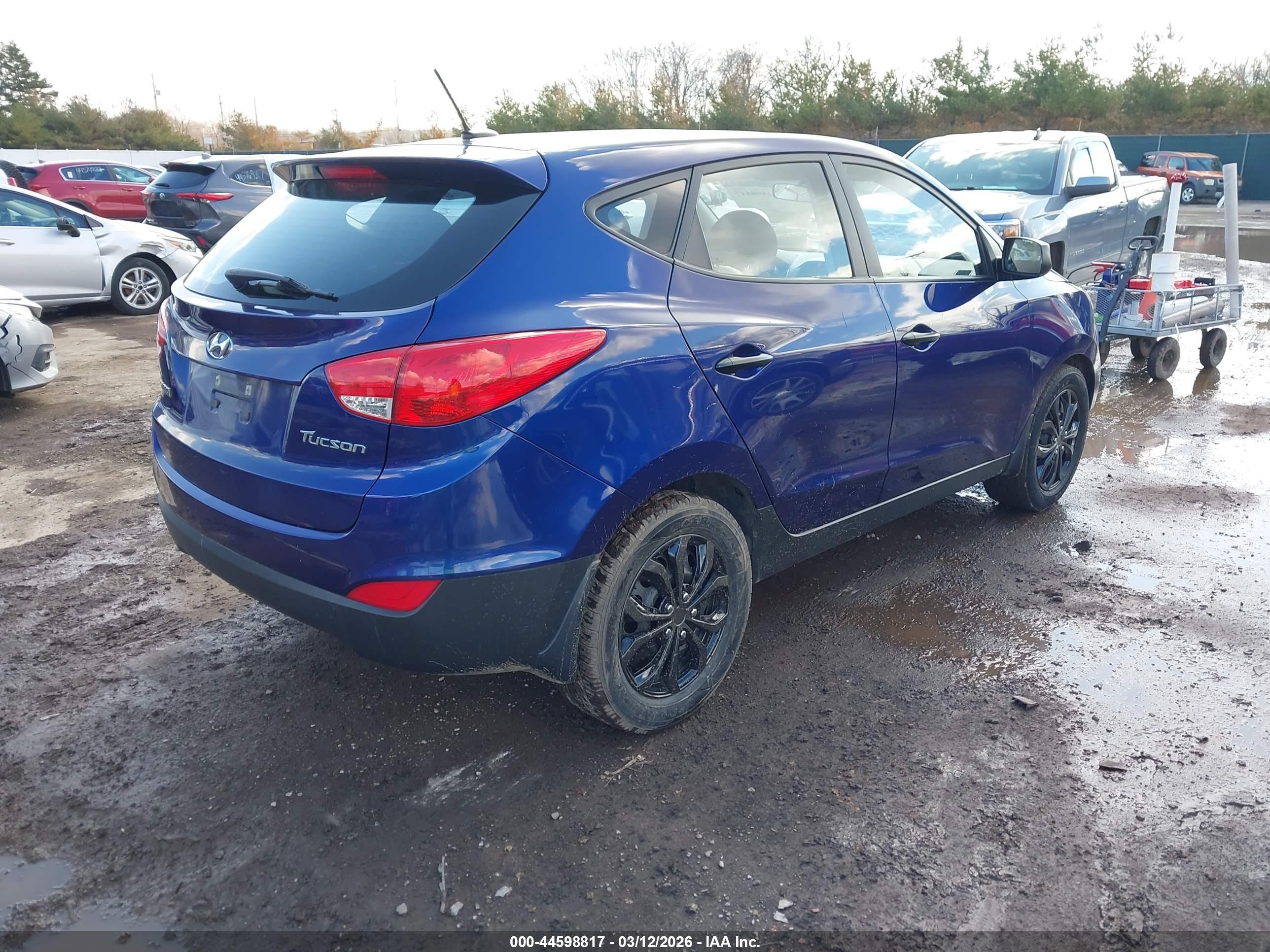 HYUNDAI TUCSON image 4