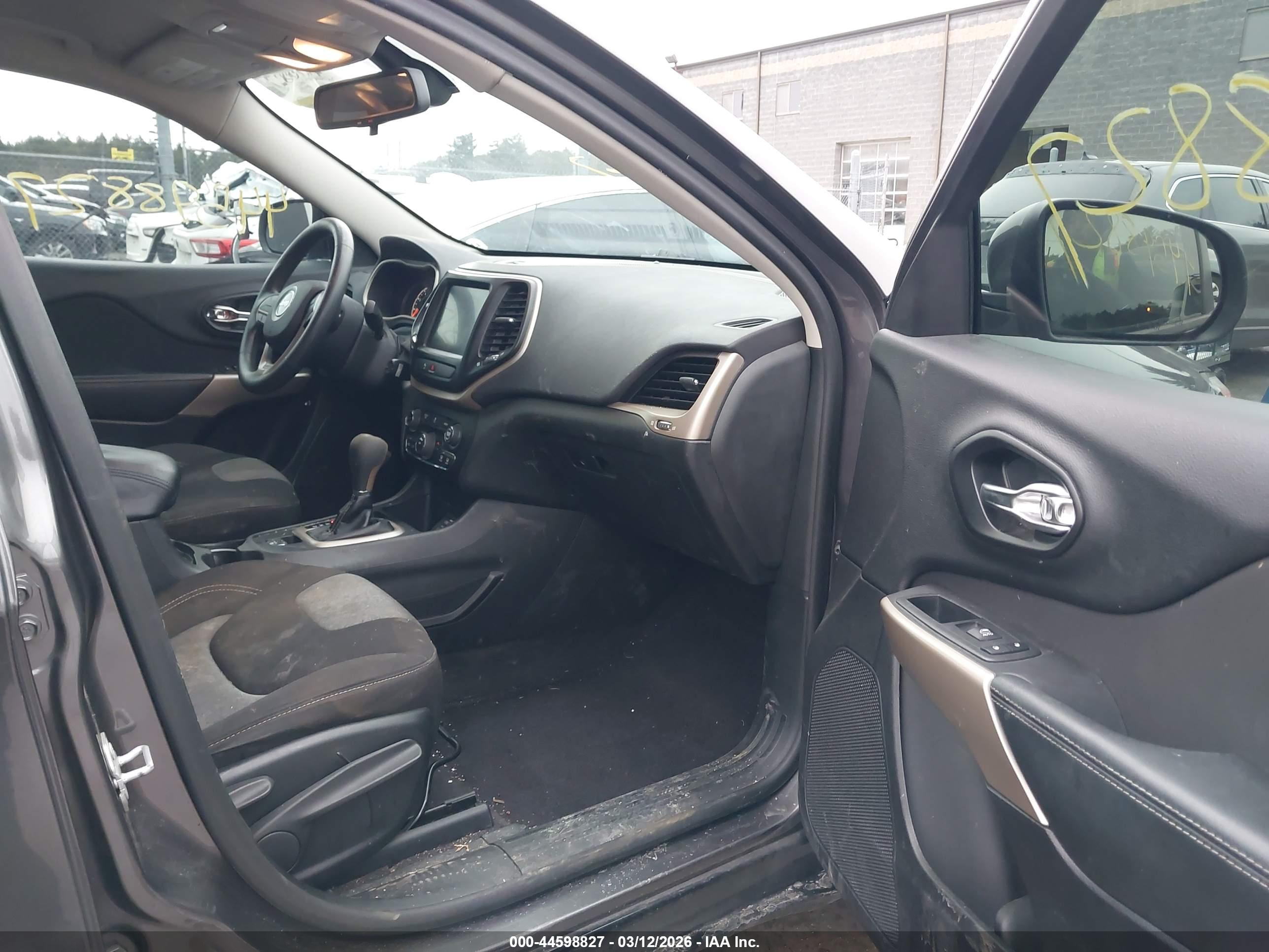 JEEP CHEROKEE image 5