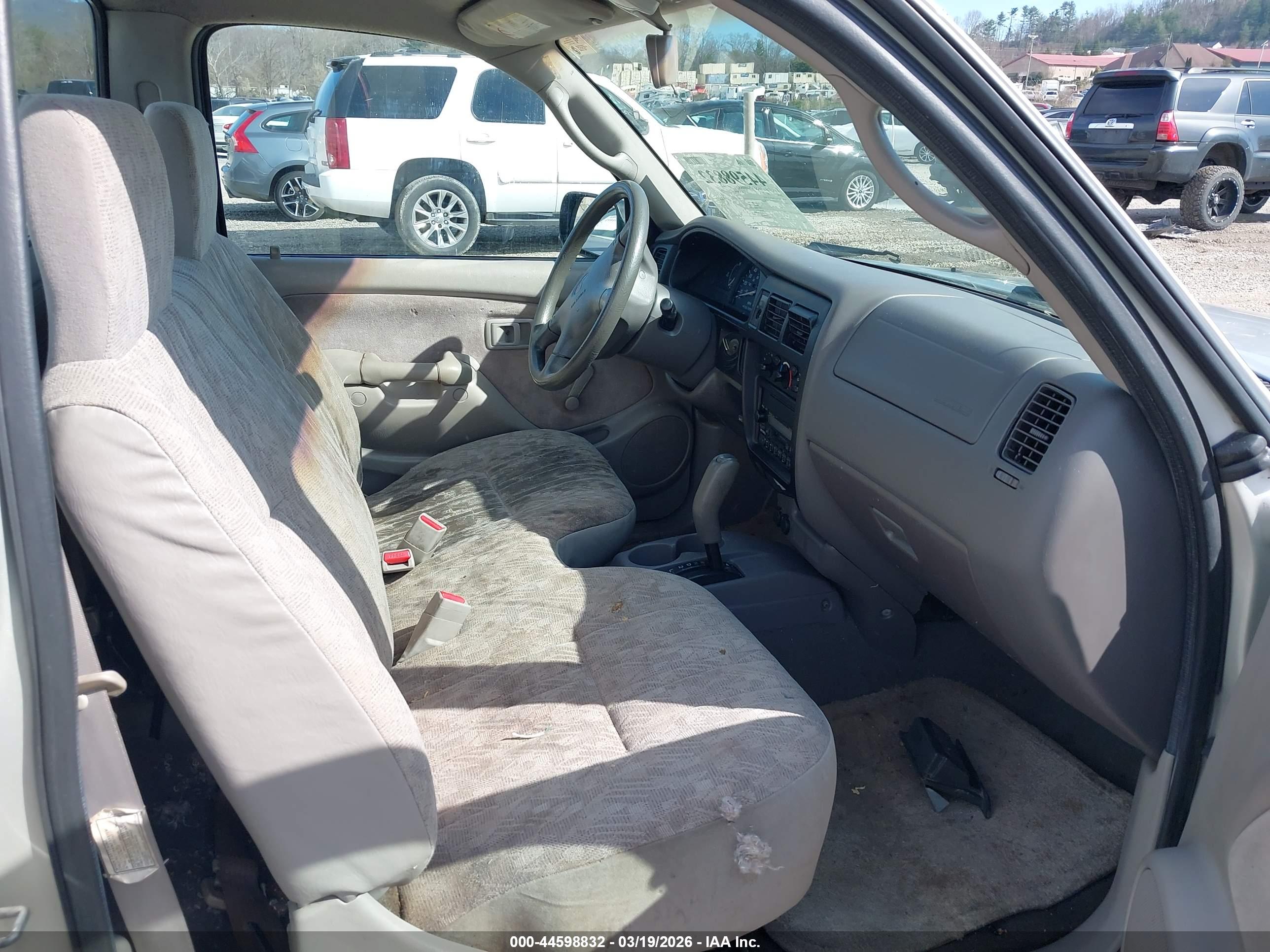 TOYOTA TACOMA image 5