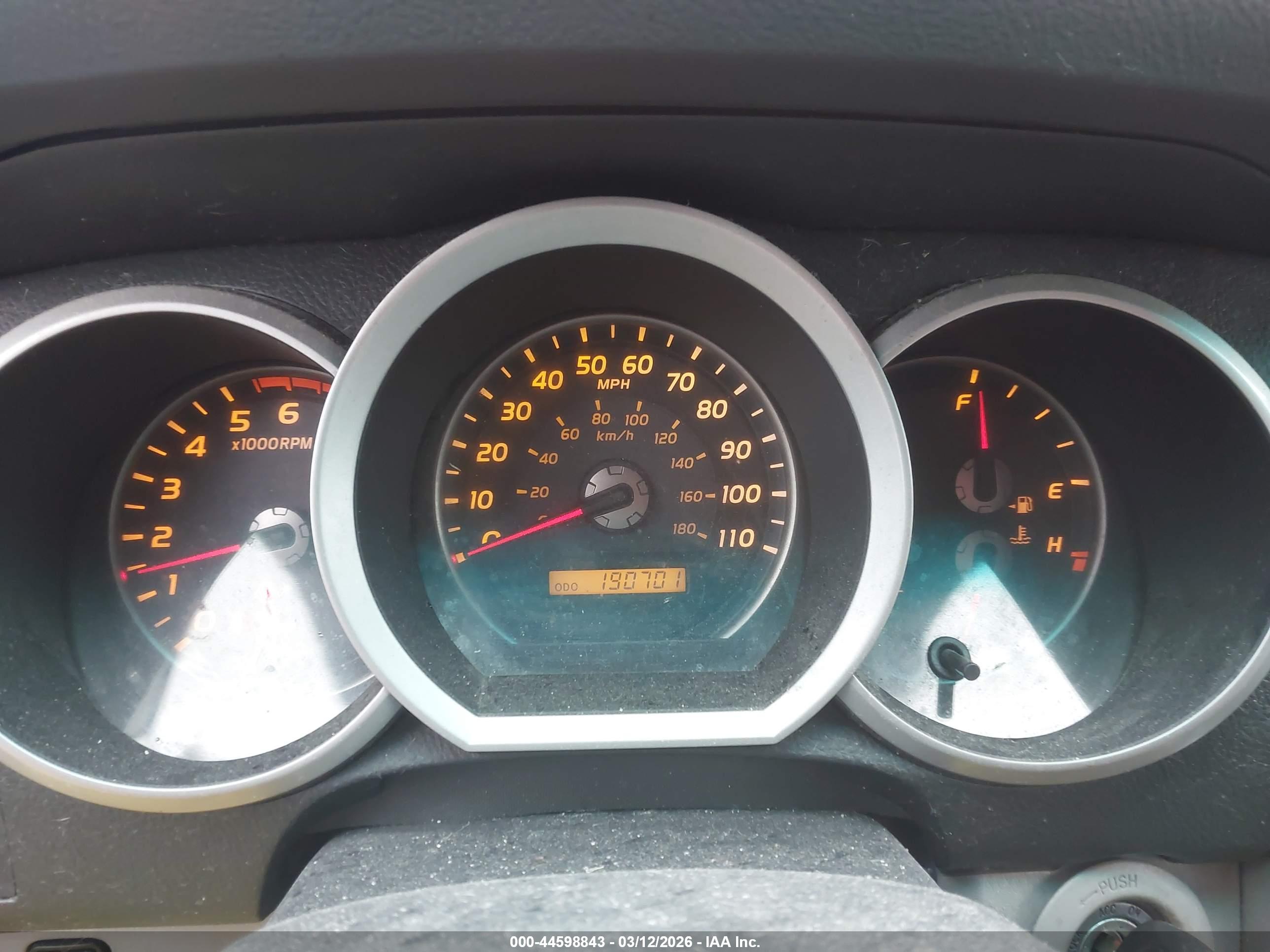 TOYOTA 4RUNNER image 7