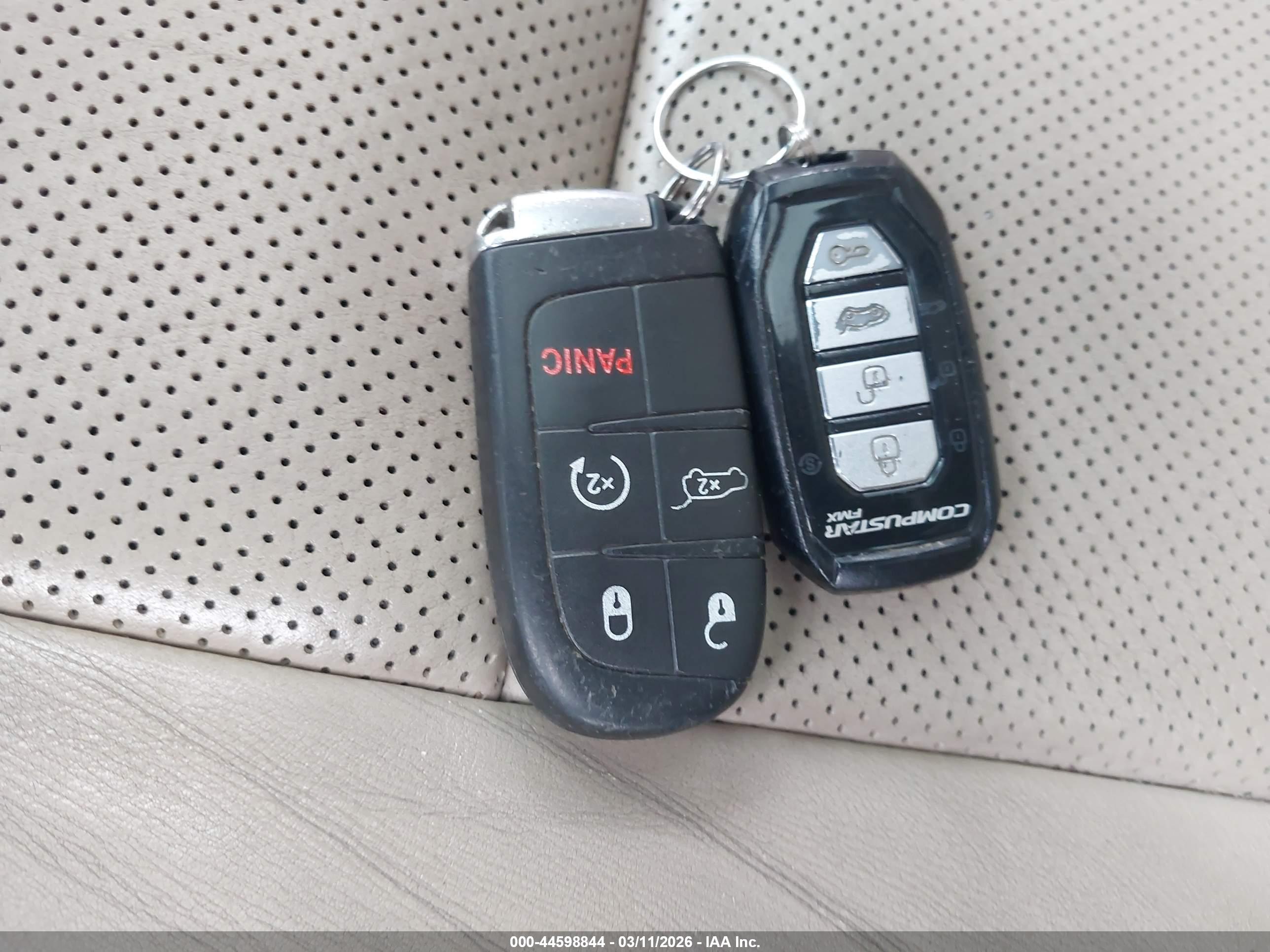 JEEP GRAND image 11
