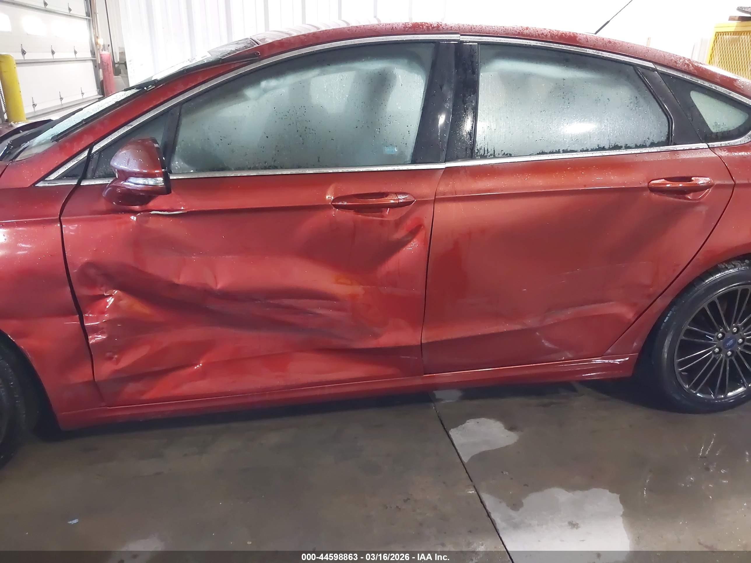 FORD FUSION image 6
