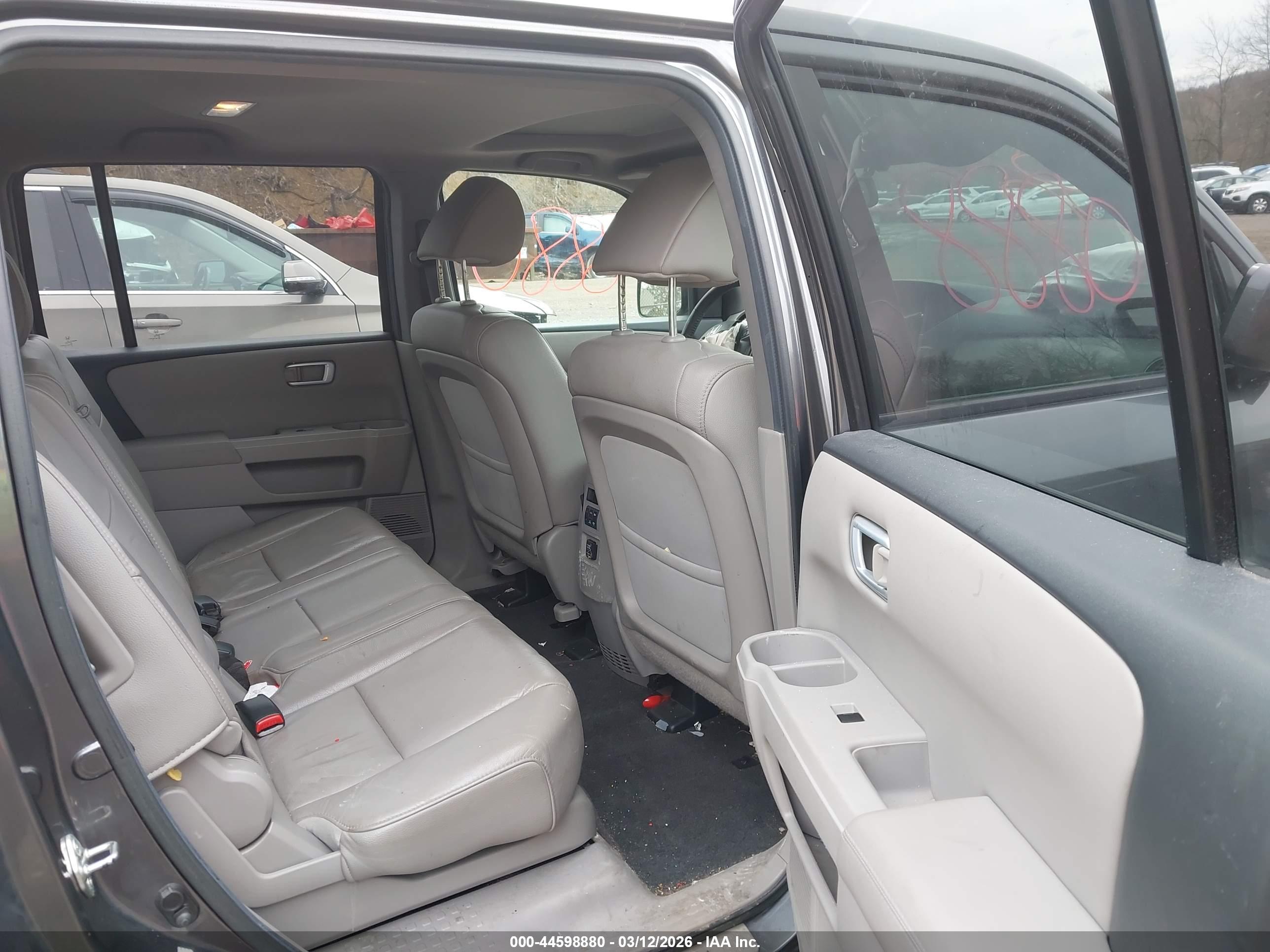 HONDA PILOT image 8