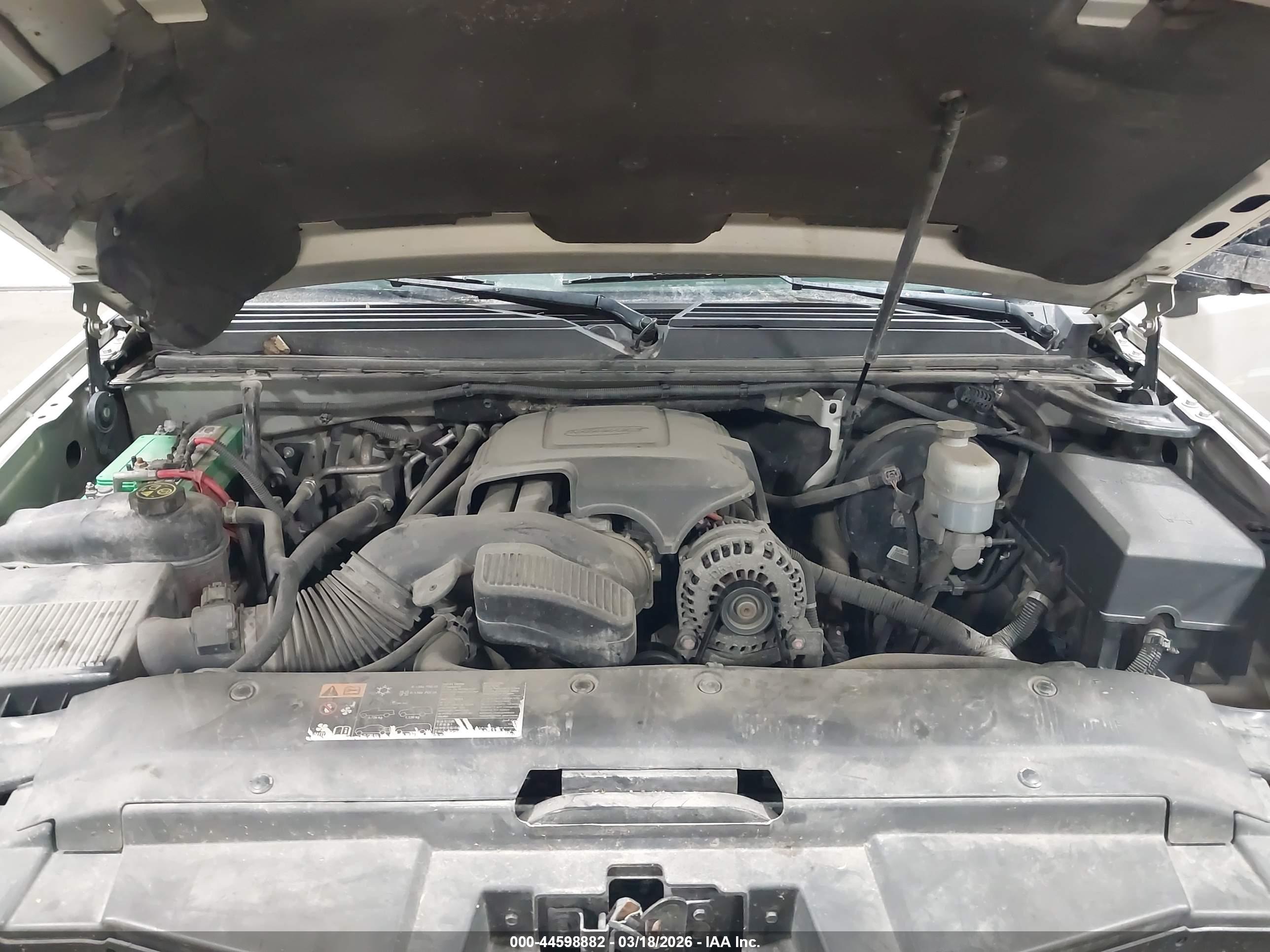 CHEVROLET SUBURBAN image 10