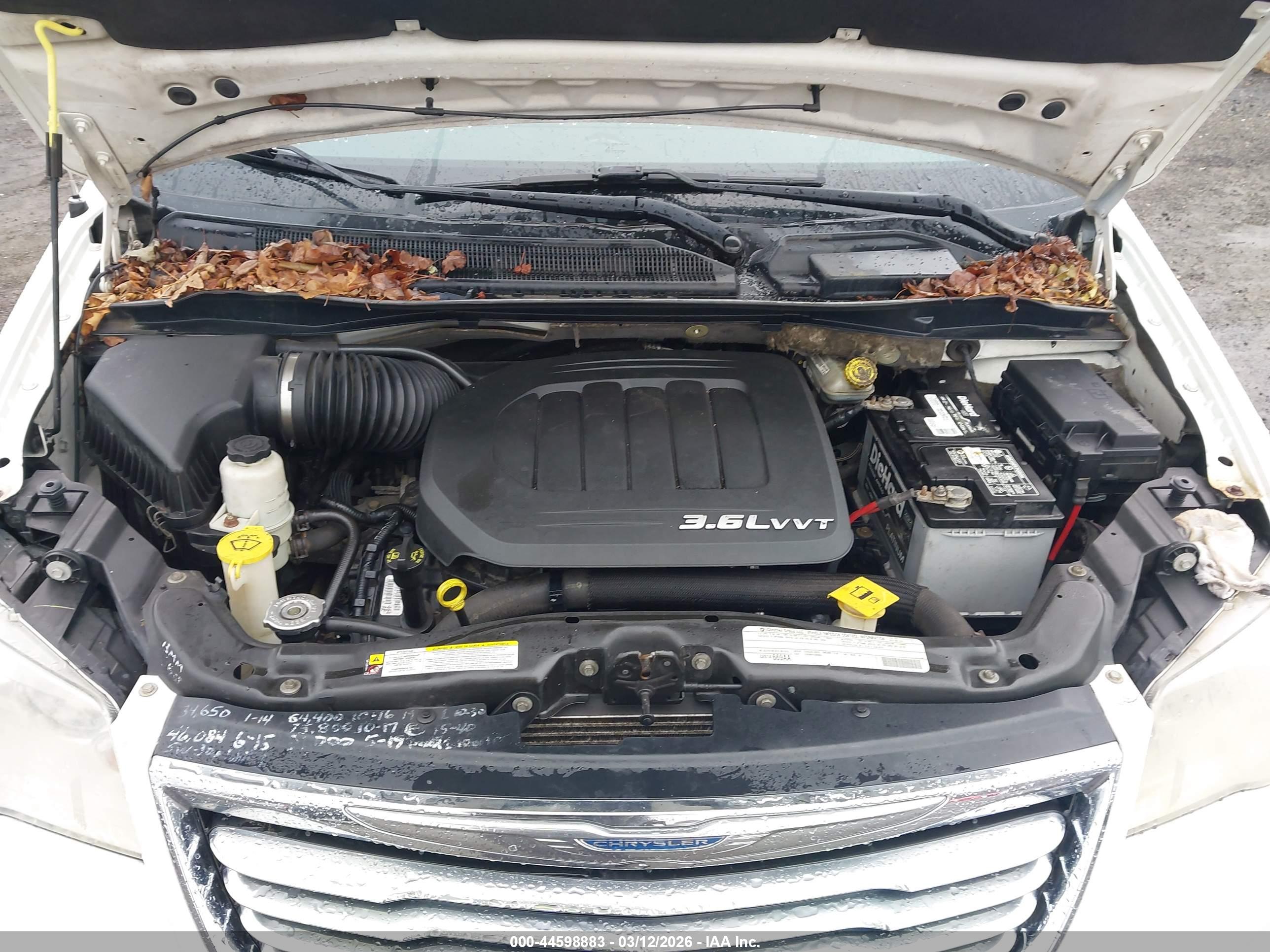 CHRYSLER TOWN image 10