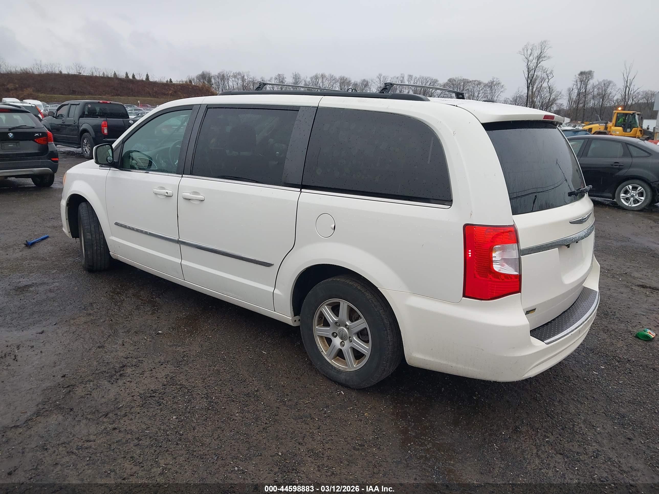 CHRYSLER TOWN image 3