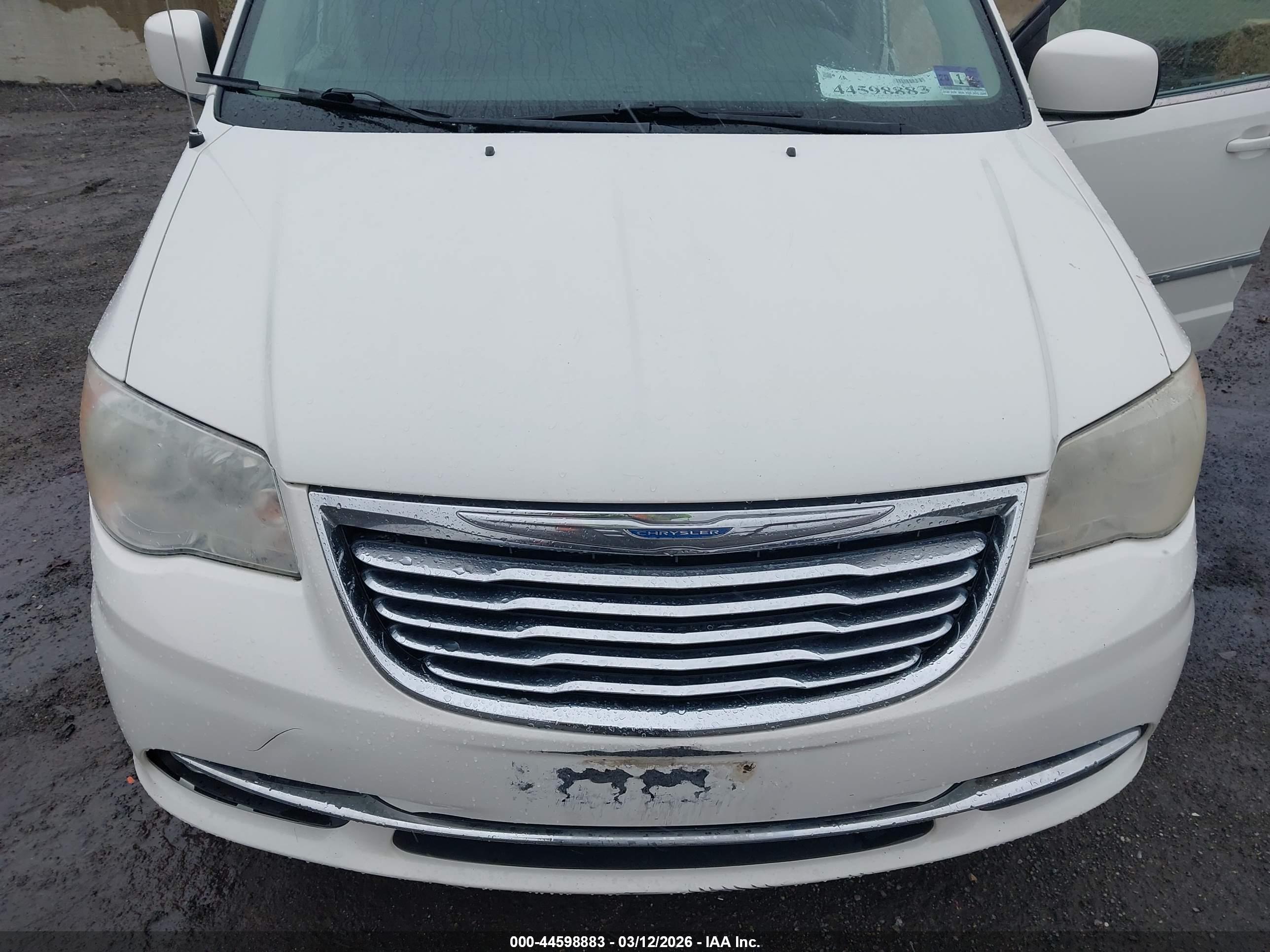 CHRYSLER TOWN image 6