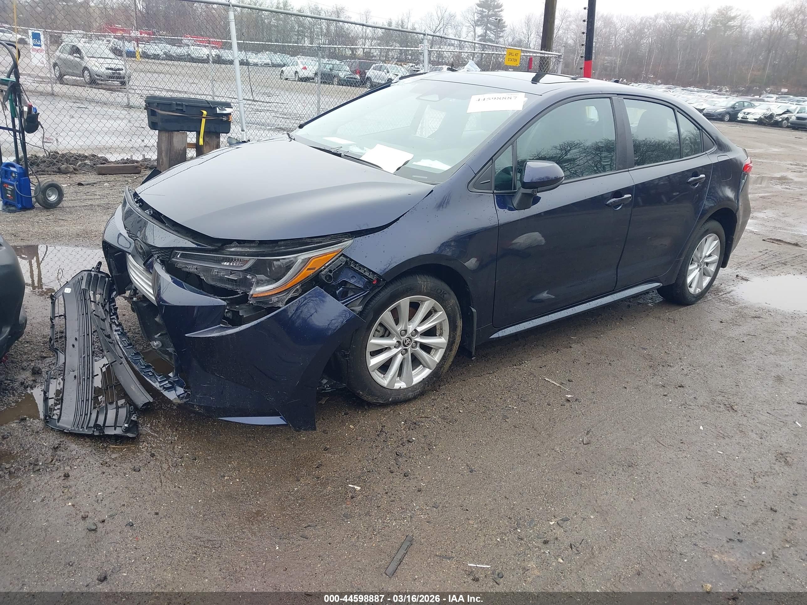 TOYOTA COROLLA image 2