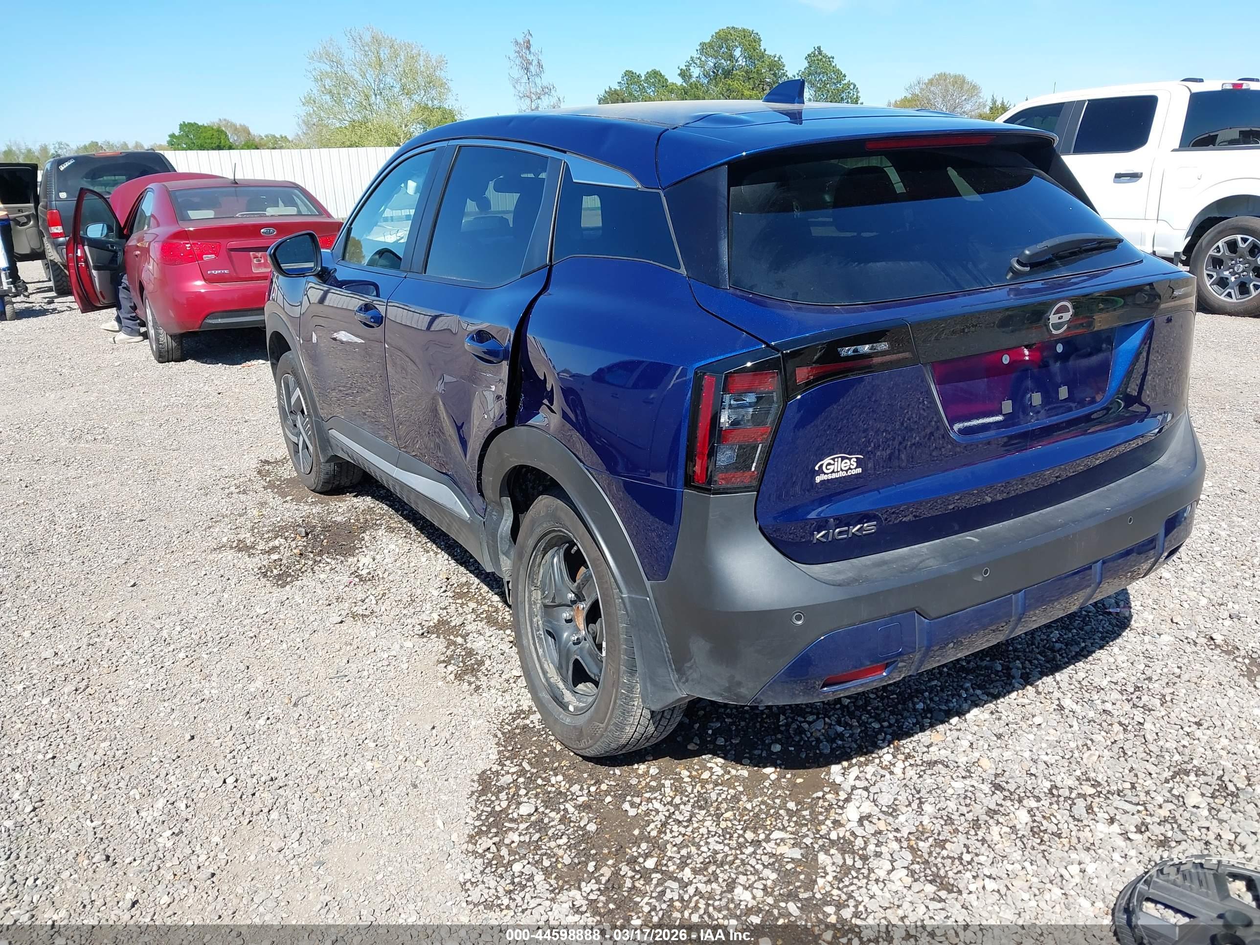 NISSAN KICKS image 3