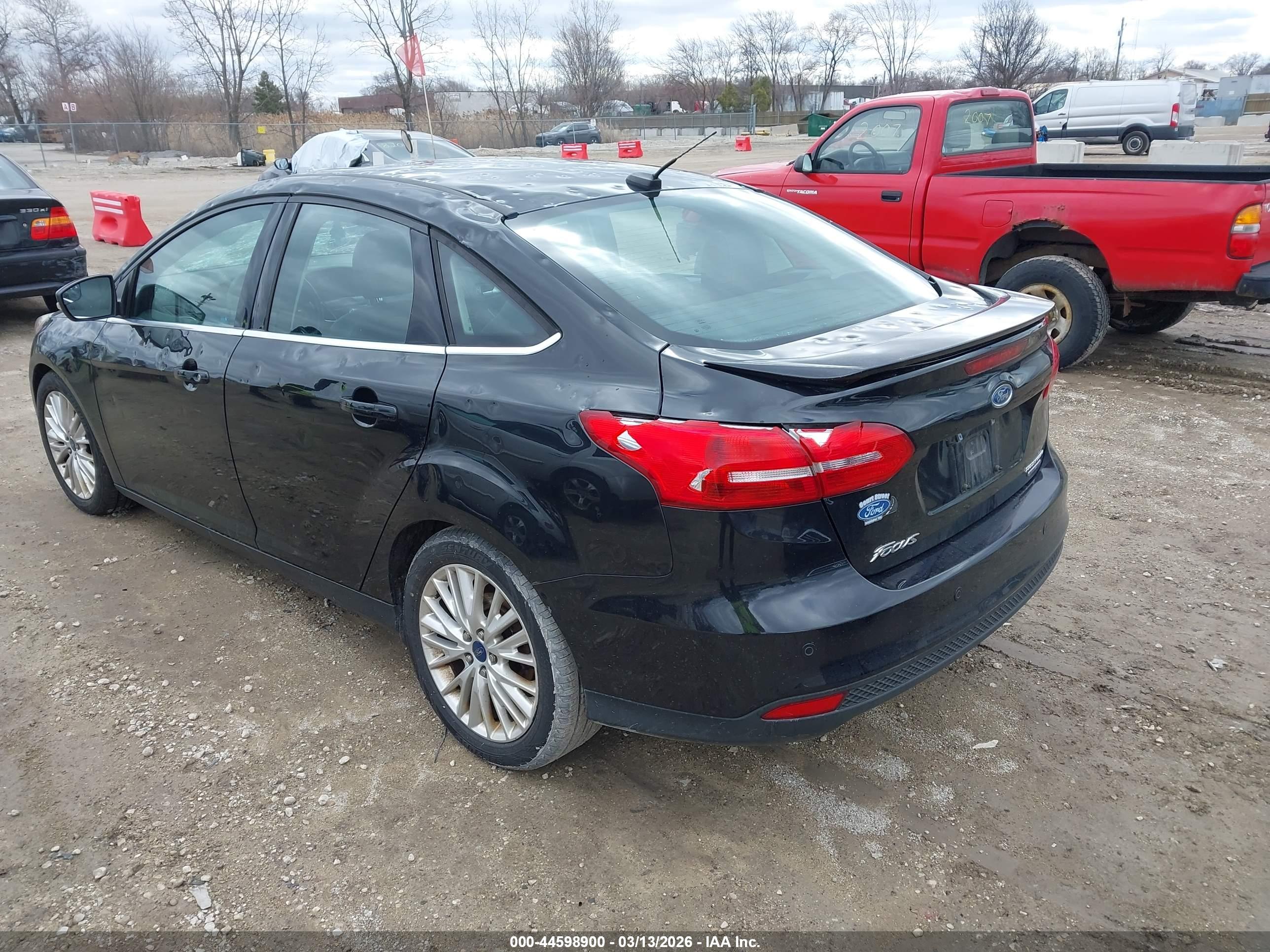 FORD FOCUS image 3