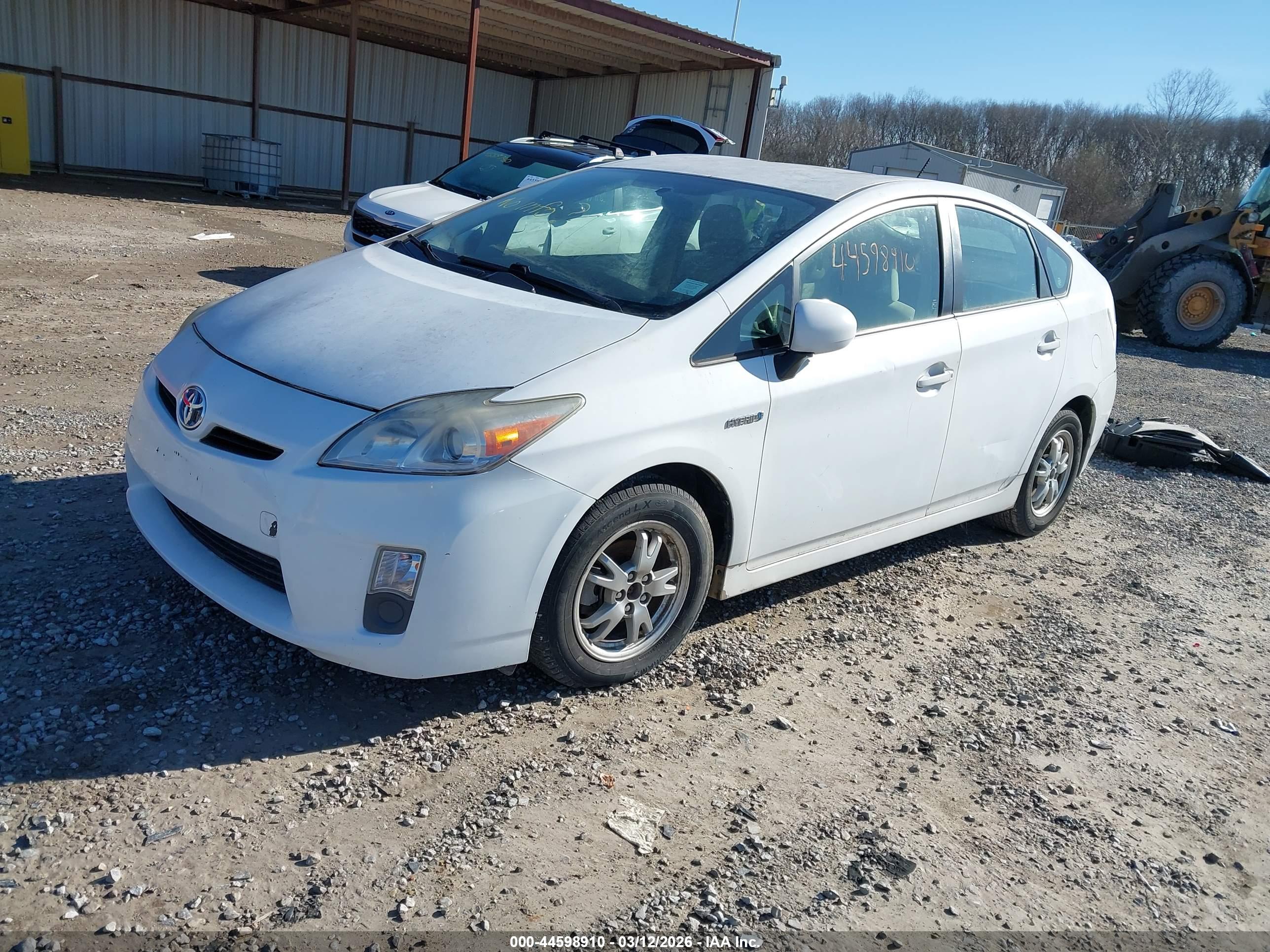 TOYOTA PRIUS image 2