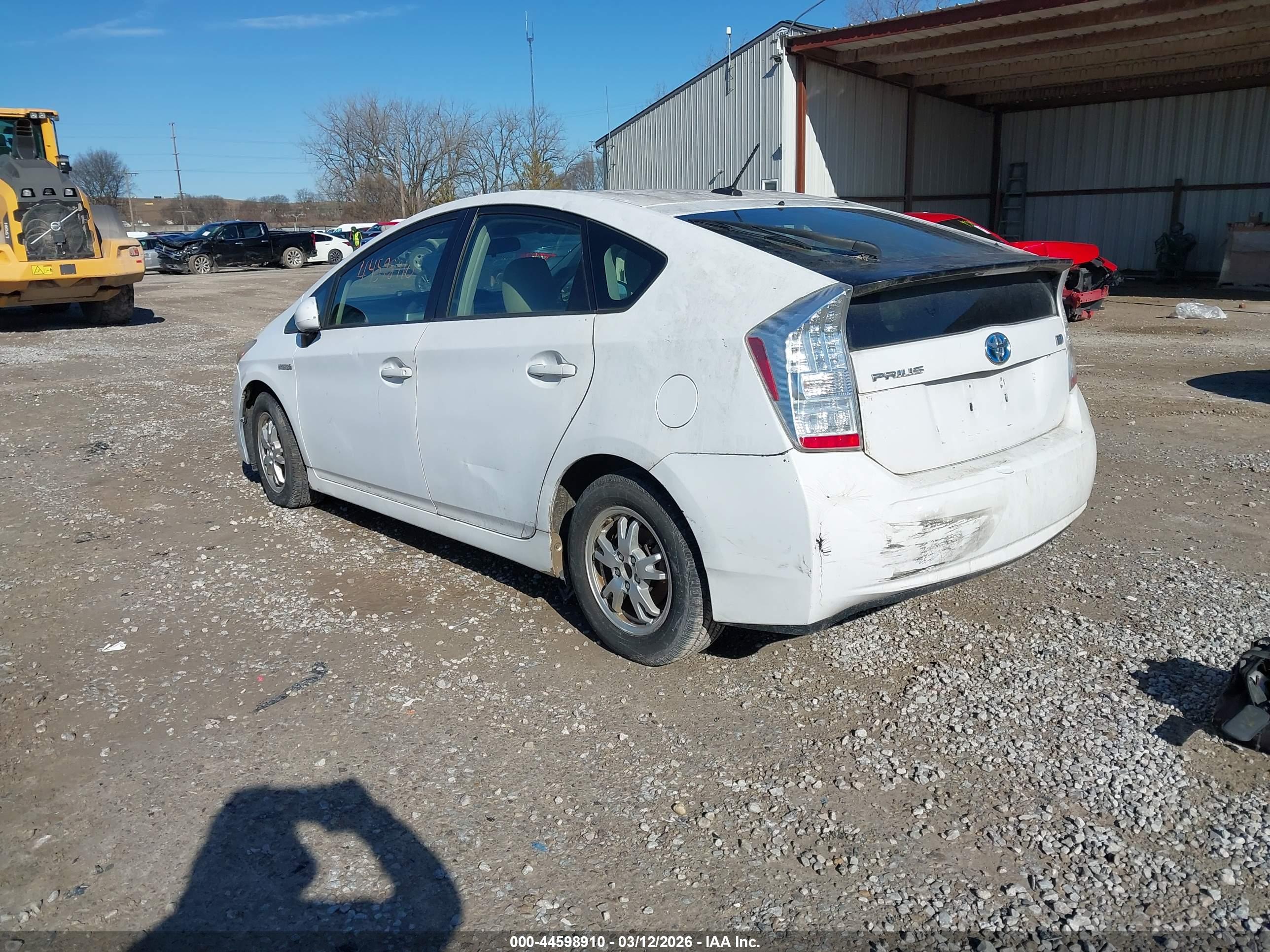 TOYOTA PRIUS image 3