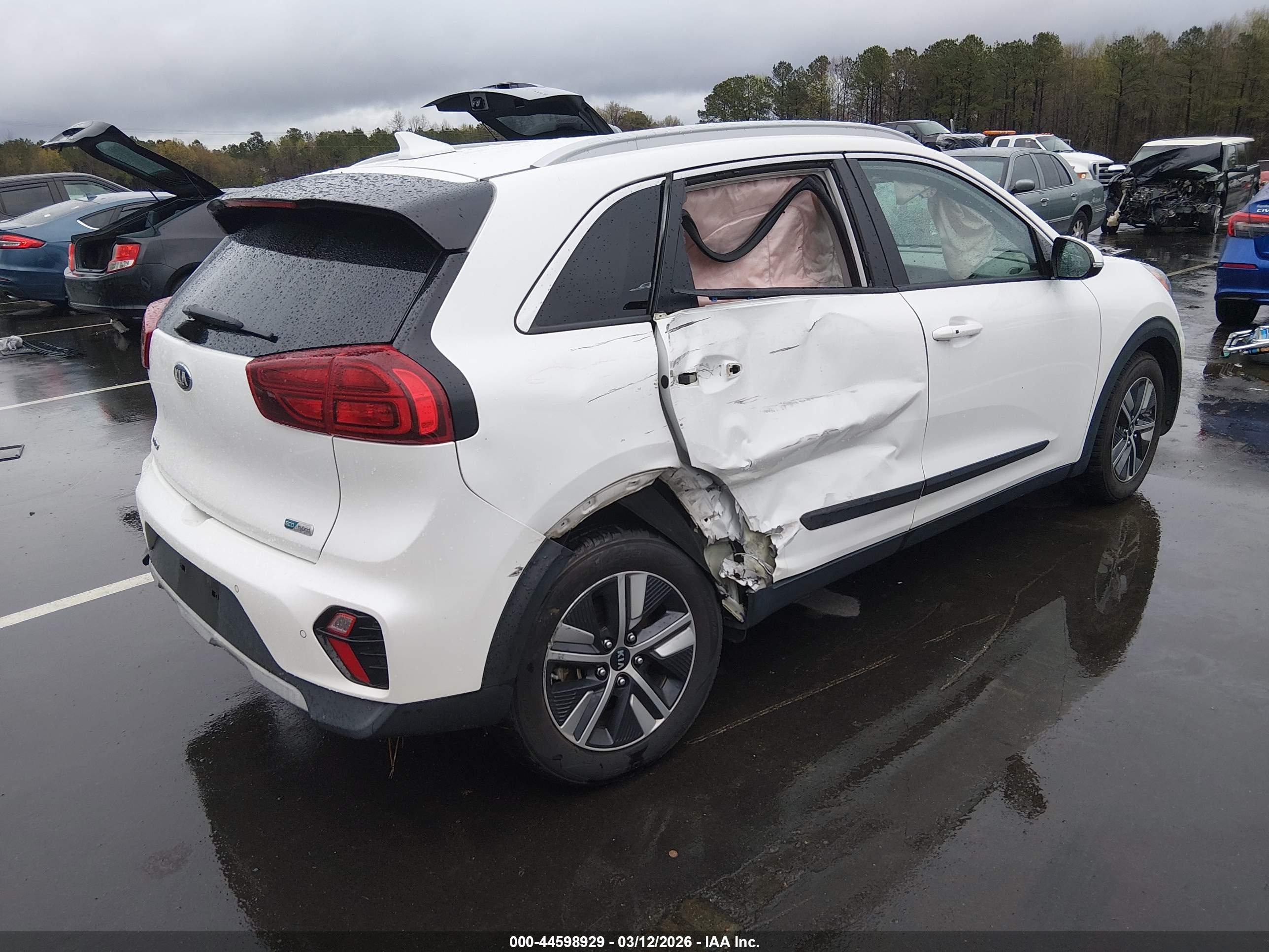 KIA NIRO image 4