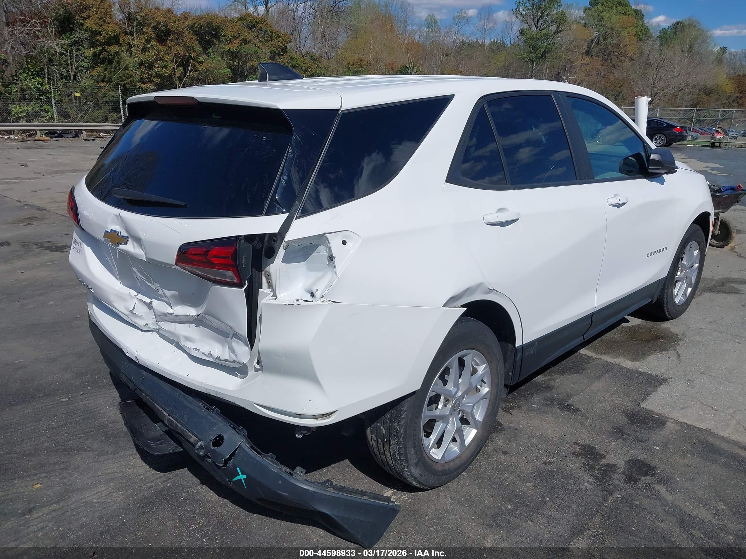 CHEVROLET EQUINOX image 4