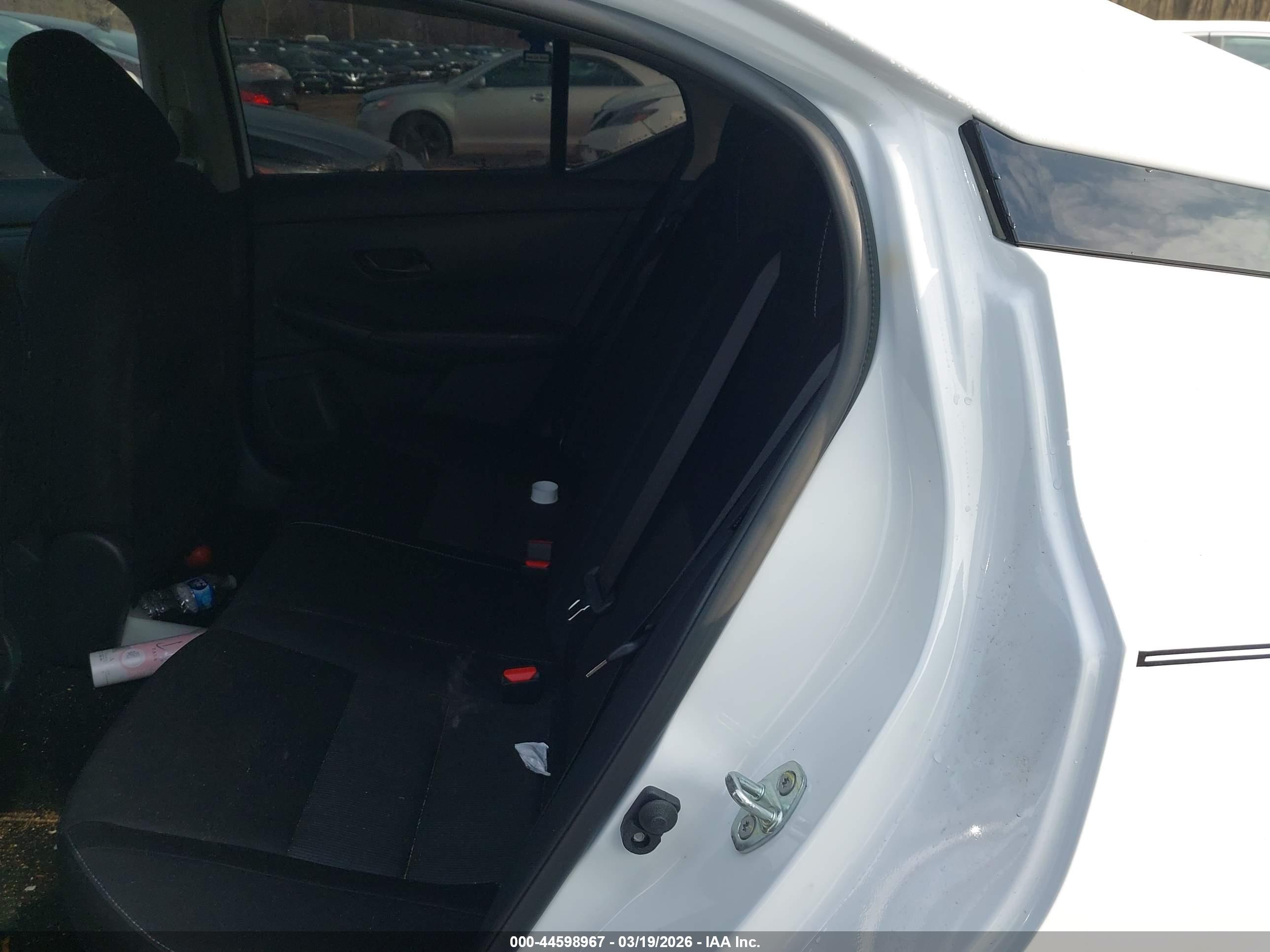 NISSAN SENTRA image 8
