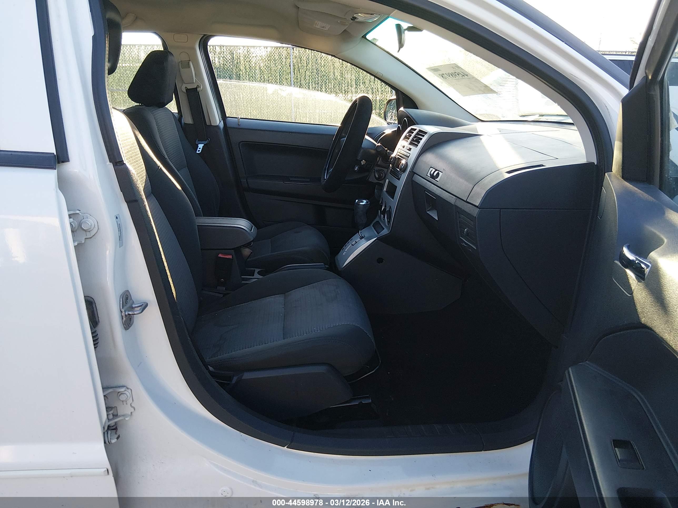 DODGE CALIBER image 5