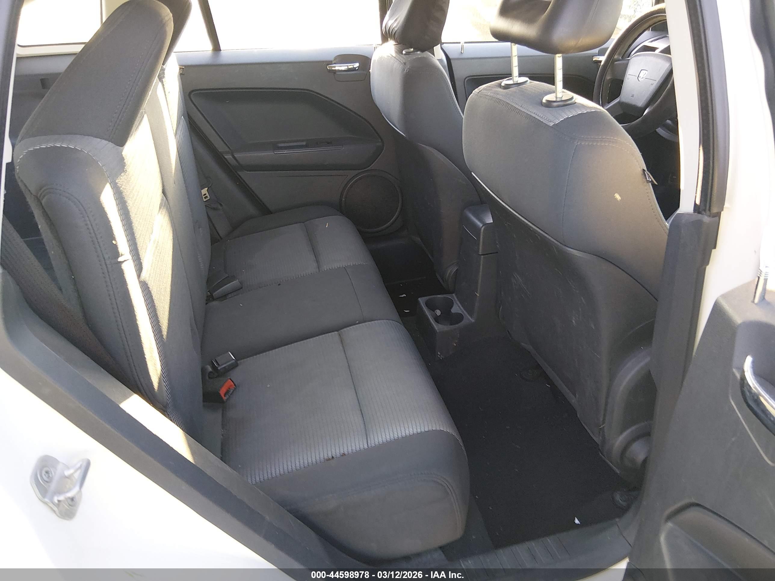 DODGE CALIBER image 8