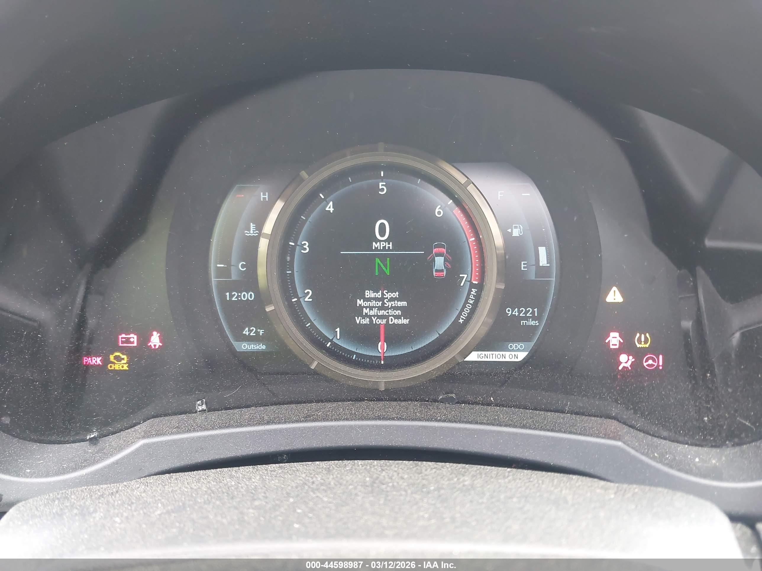 LEXUS IS image 7
