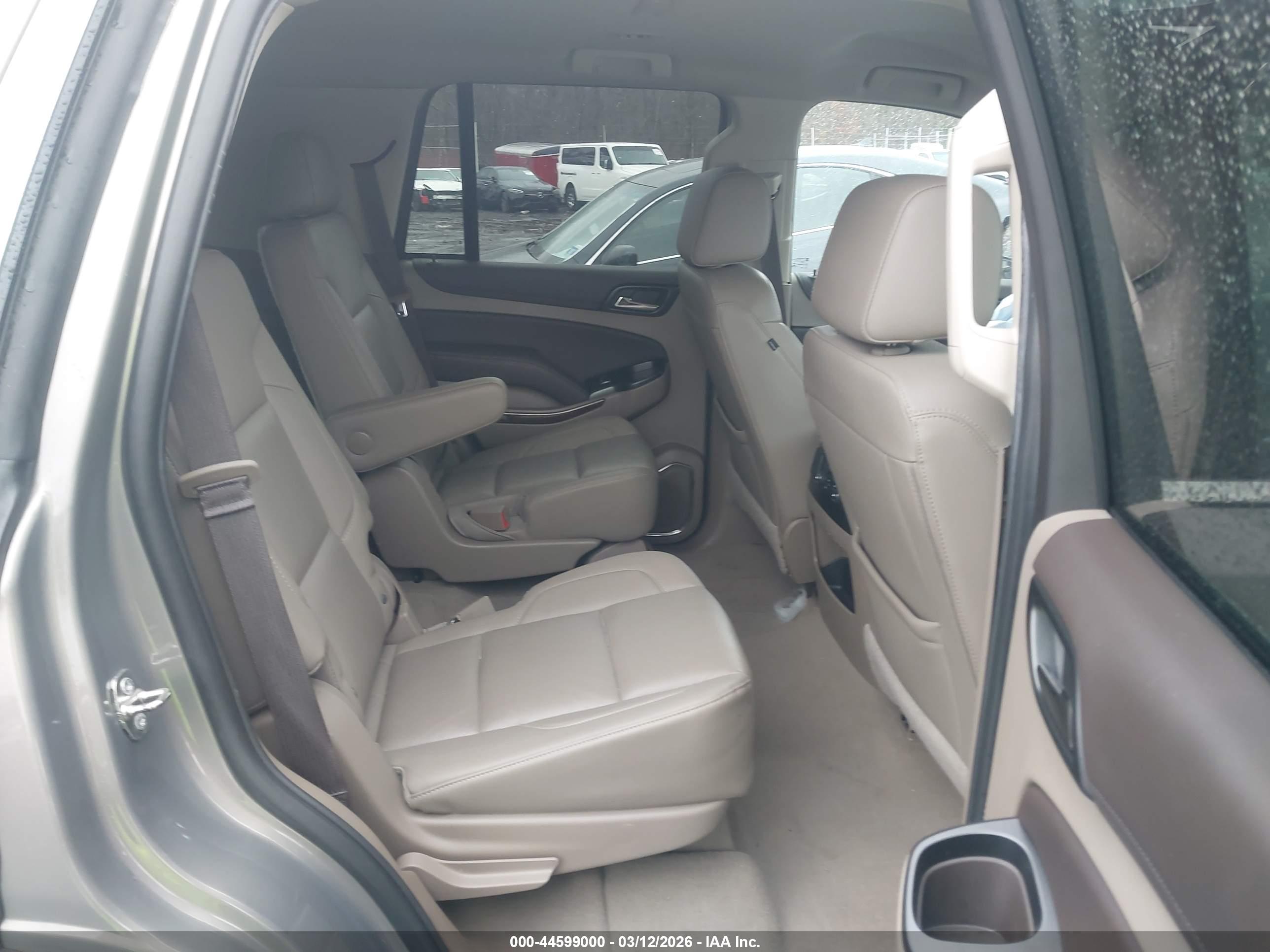 CHEVROLET TAHOE image 8