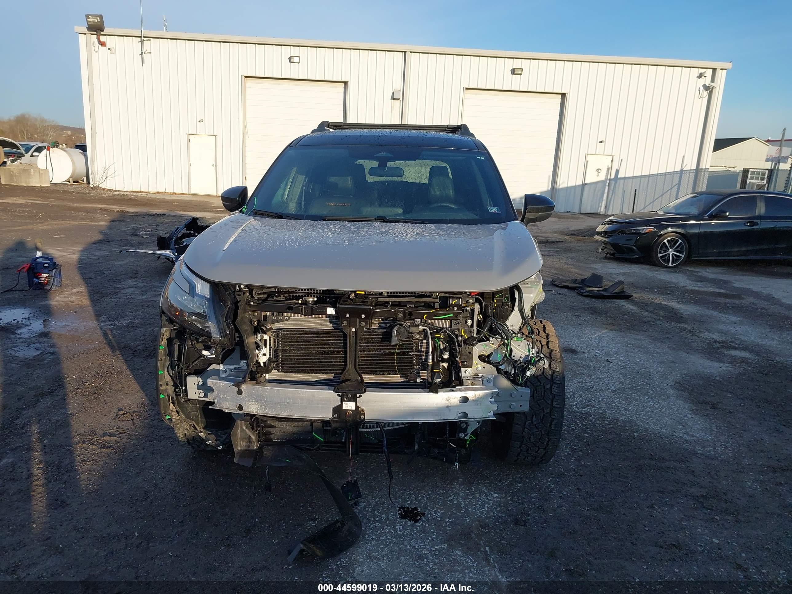 NISSAN PATHFINDER image 6