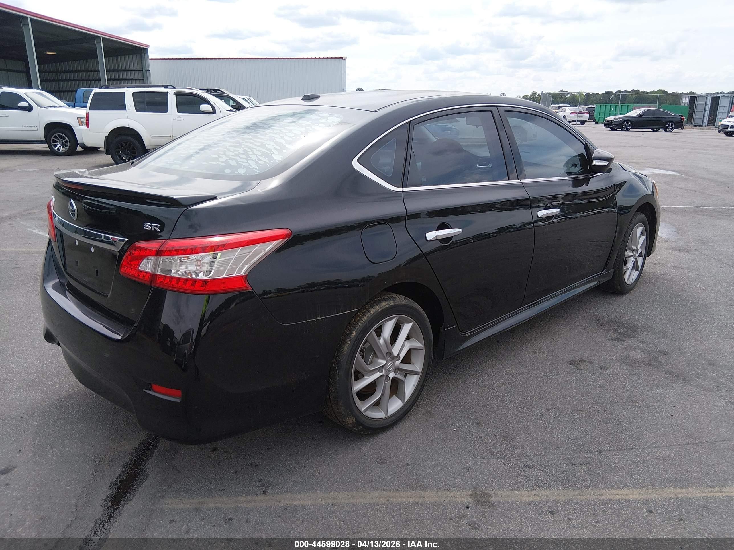 NISSAN SENTRA image 4