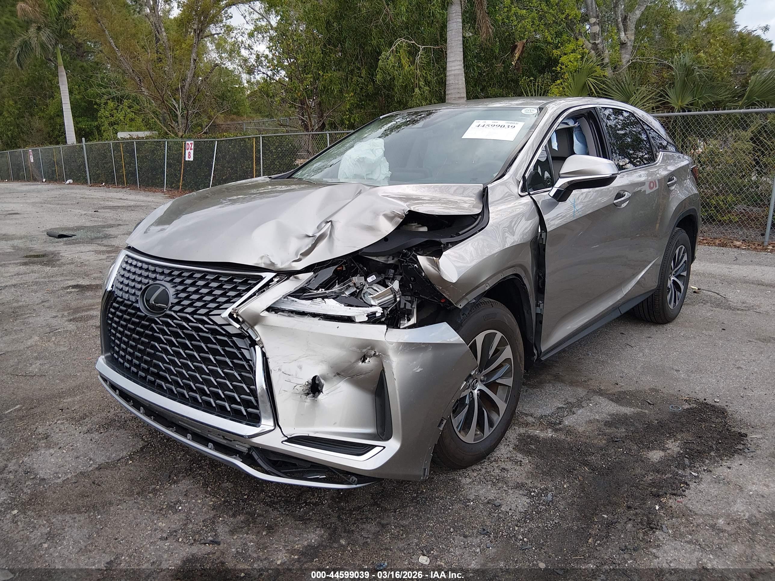 LEXUS RX image 2