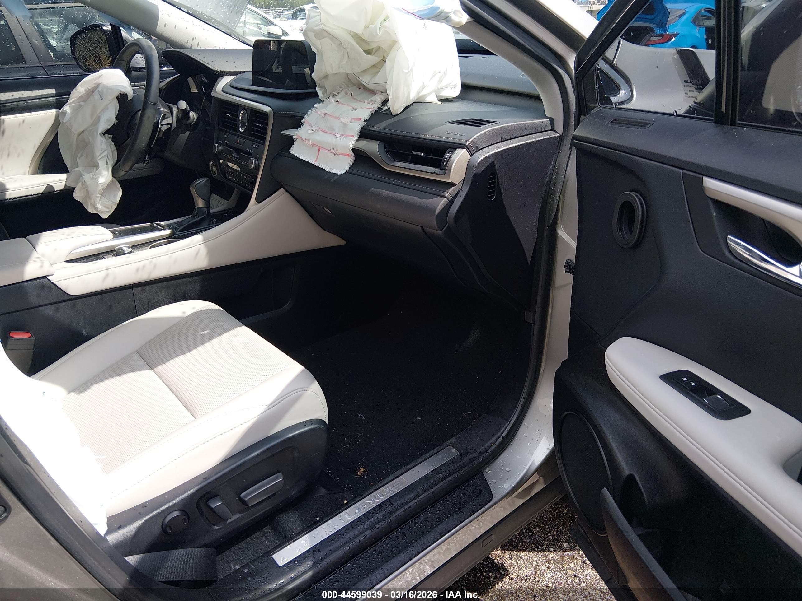 LEXUS RX image 5