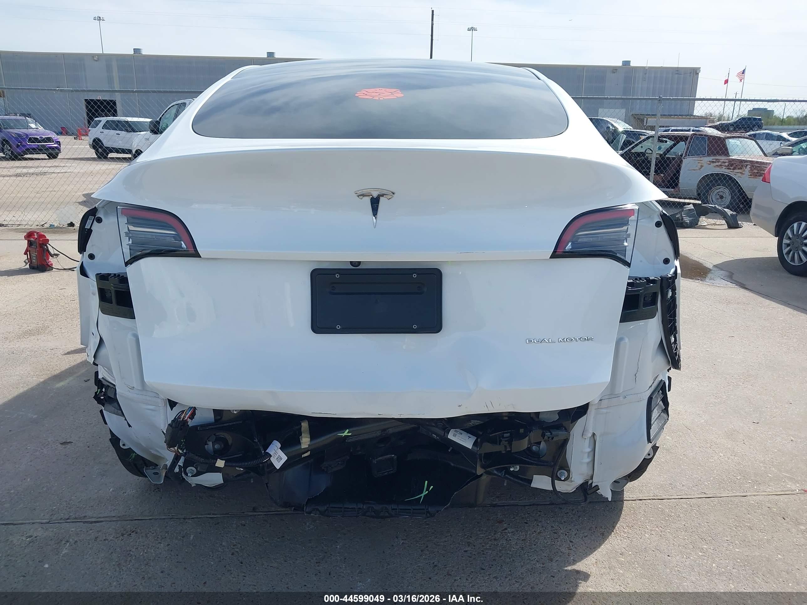 TESLA MODEL image 6