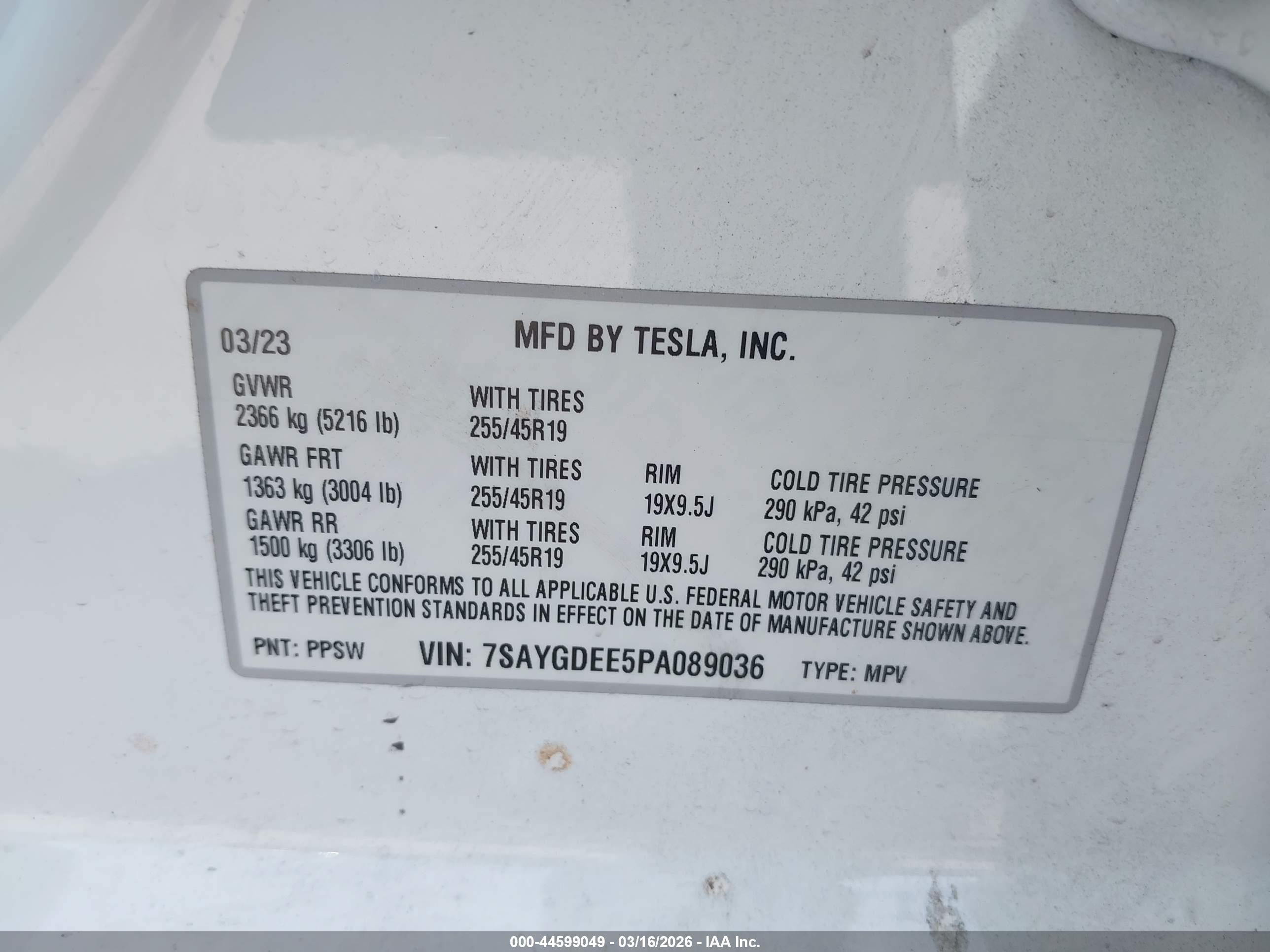 TESLA MODEL image 9