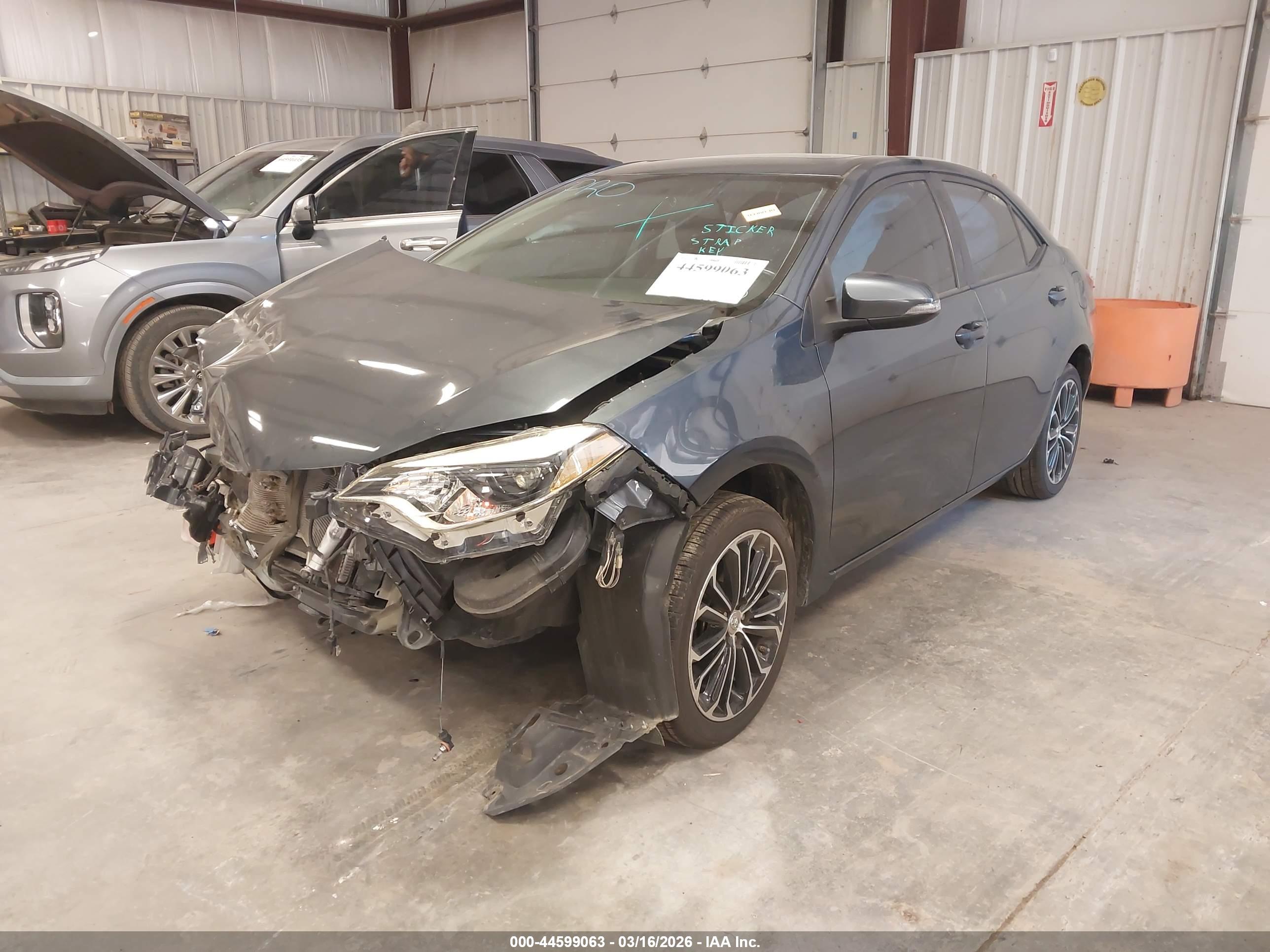 TOYOTA COROLLA image 2