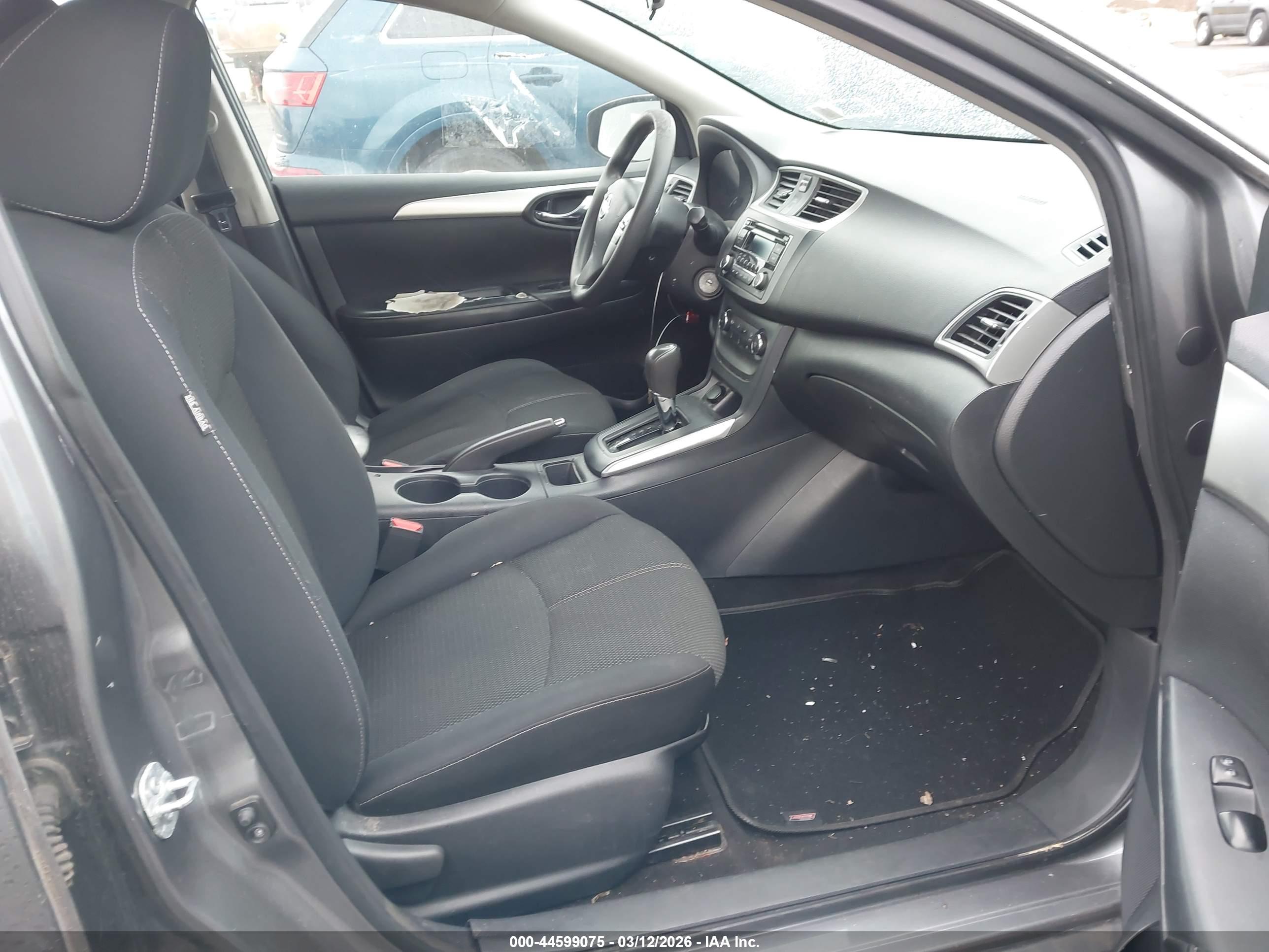 NISSAN SENTRA image 5