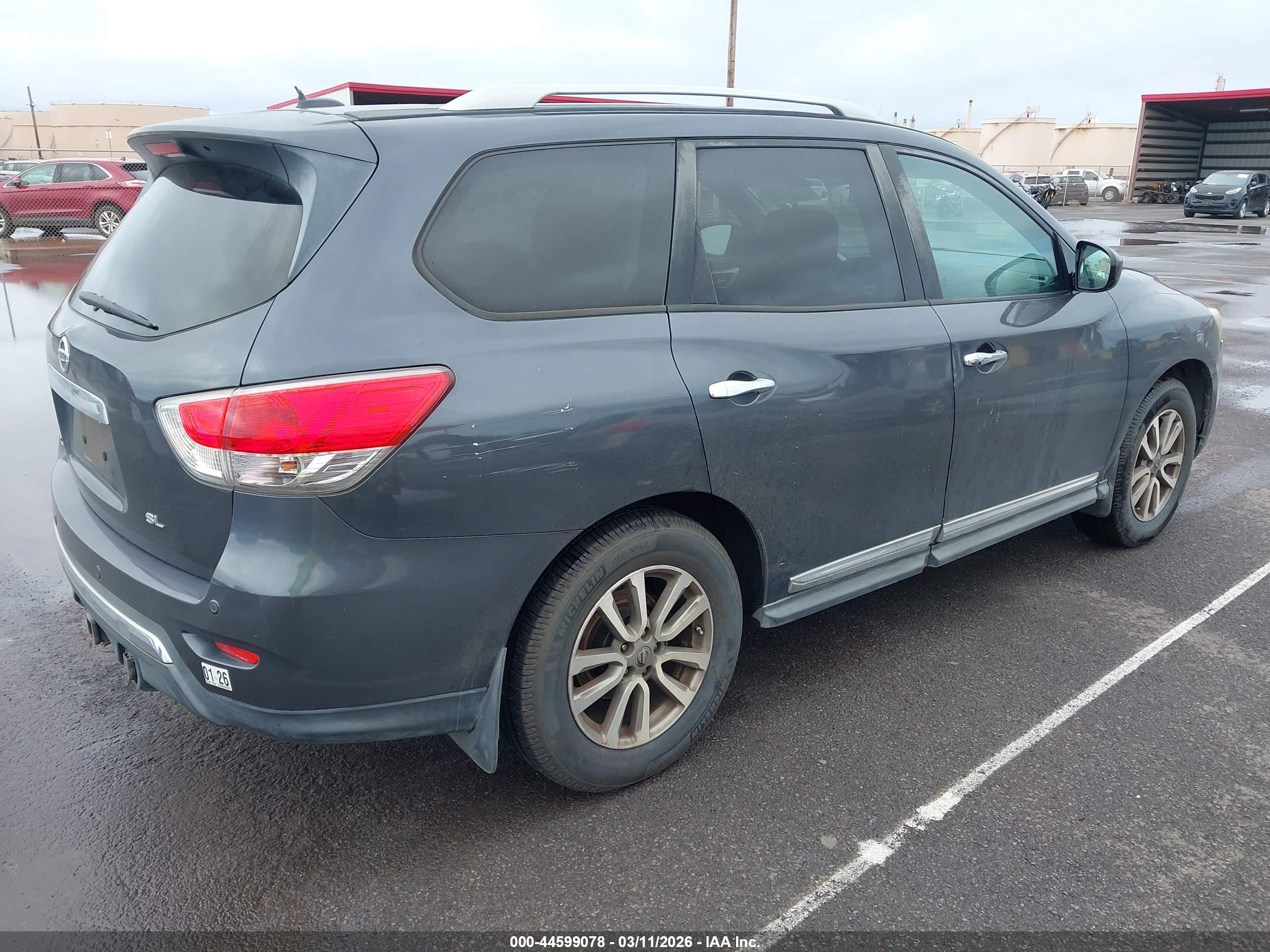 NISSAN PATHFINDER image 4